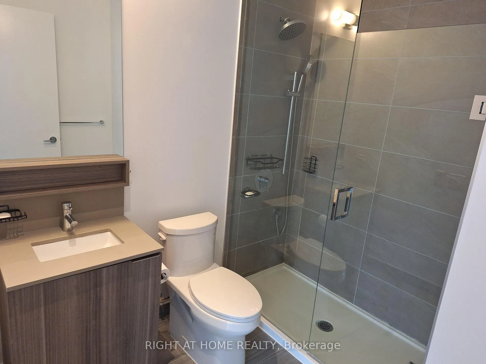Photo 5 of Unit 2702, 5 Buttermill Avenue, Vaughan, Vaughan Corporate Centre — HOMEH