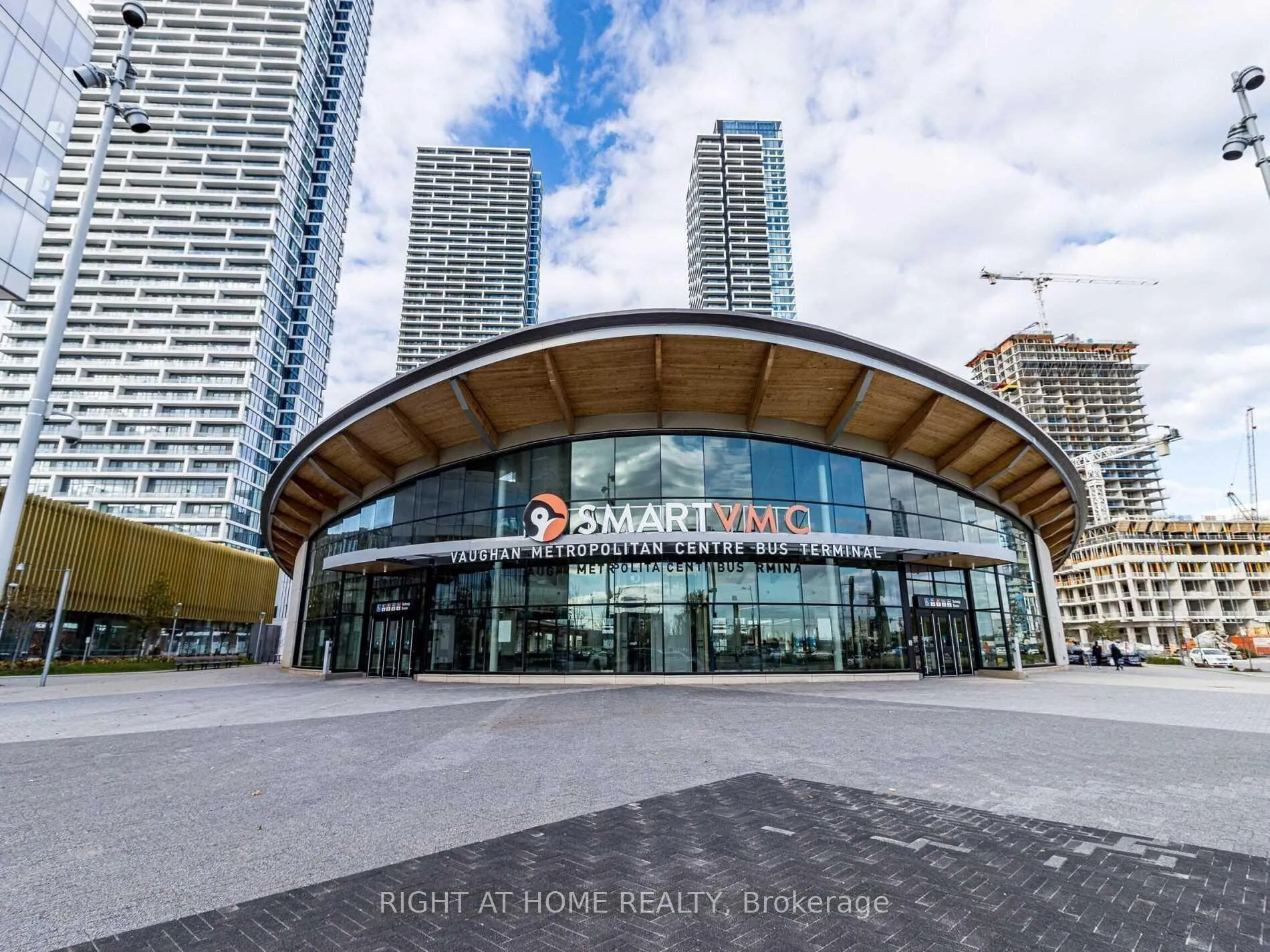 Photo 13 of Unit 2702, 5 Buttermill Avenue, Vaughan, Vaughan Corporate Centre — HOMEH