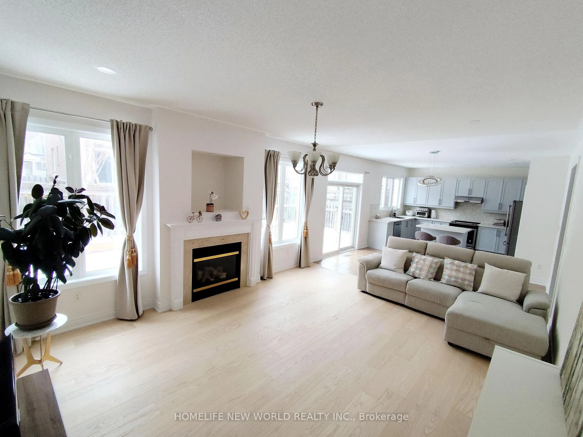 Photo 11 of 53 Larkmead Crescent, Markham, Victoria Manor-Jennings Gate — HOMEH