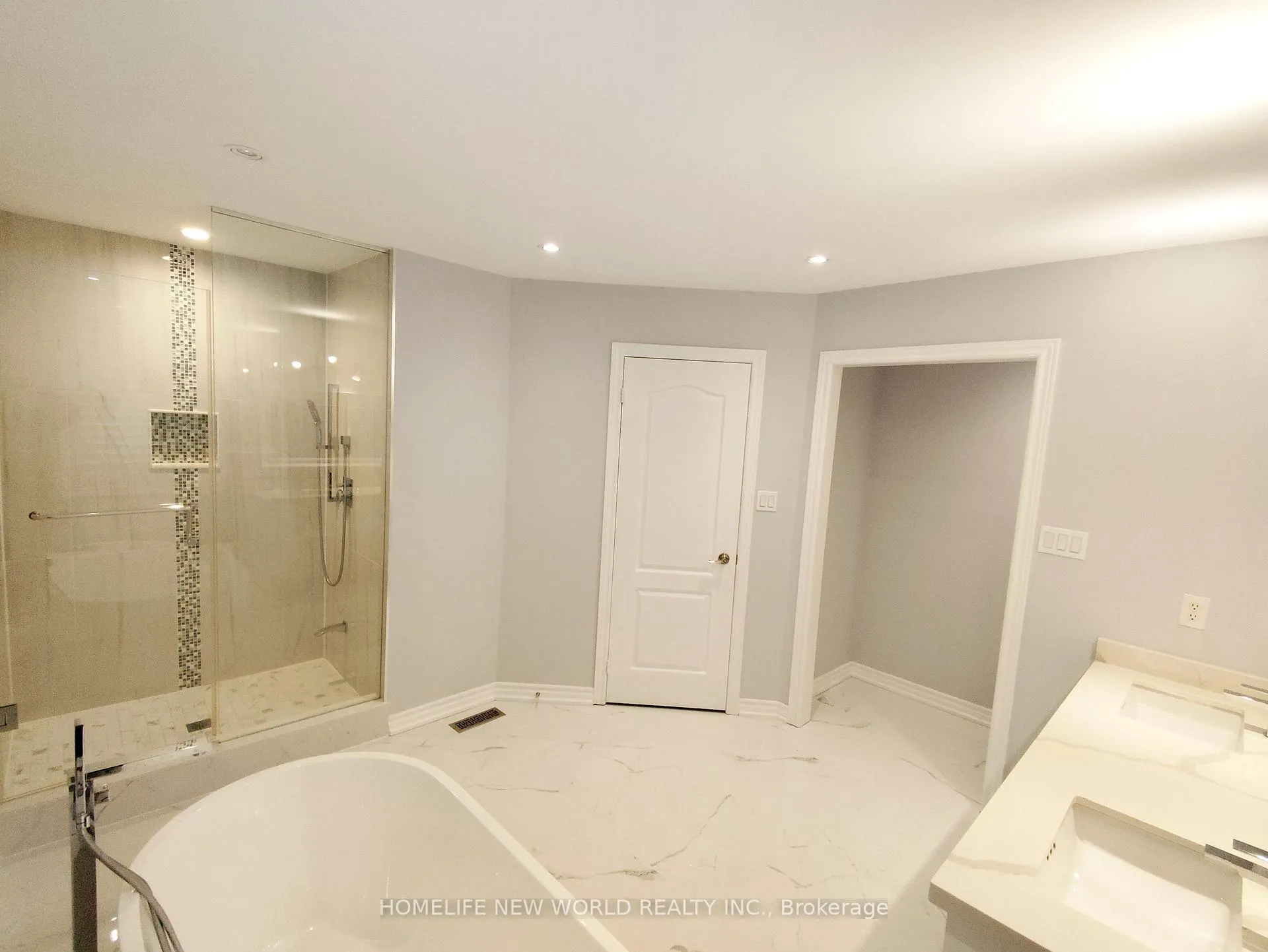 Photo 17 of 53 Larkmead Crescent, Markham, Victoria Manor-Jennings Gate — HOMEH
