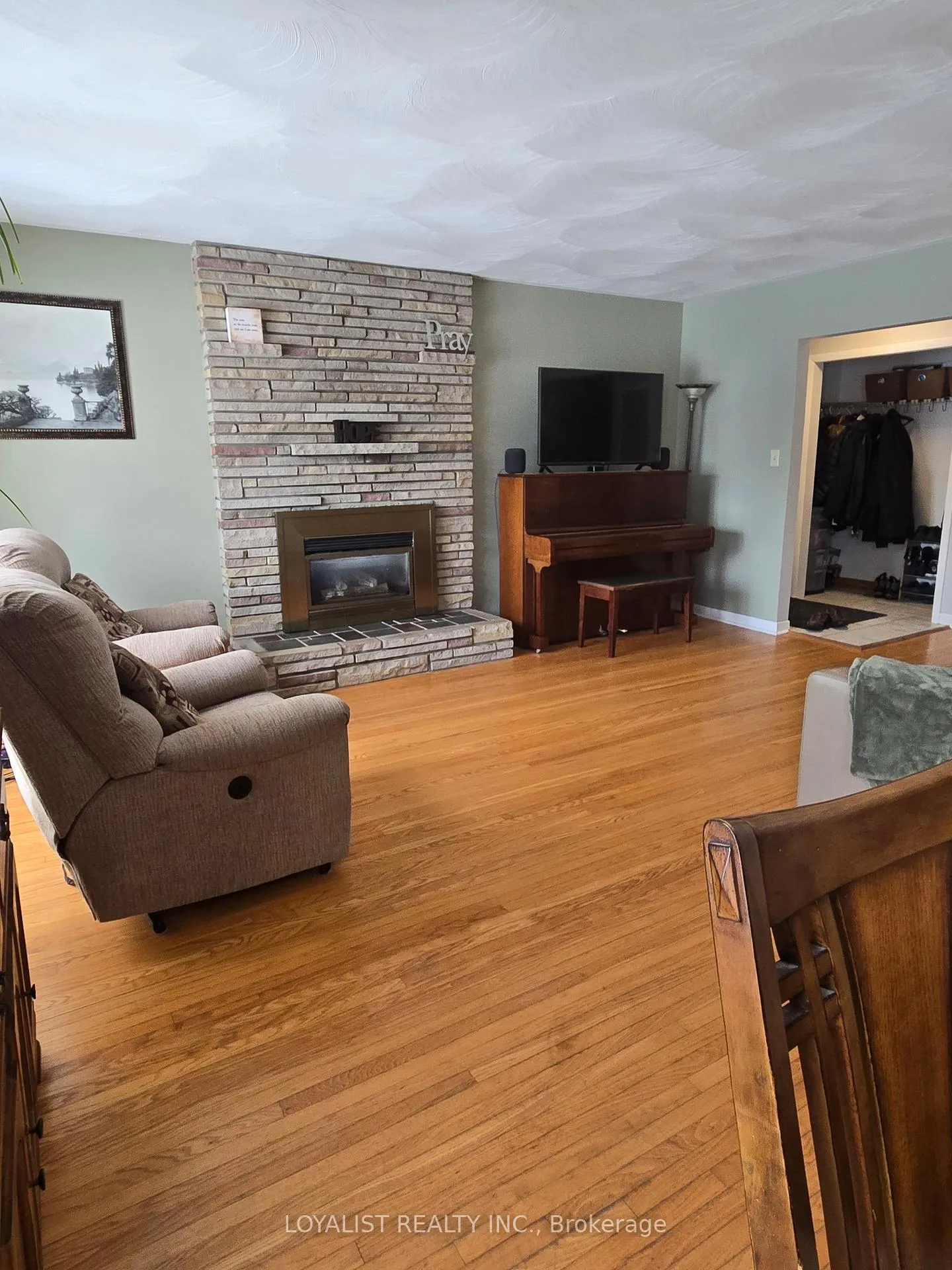 Photo 7 of 80 Lemoine Street, Belleville, Belleville Ward — HOMEH