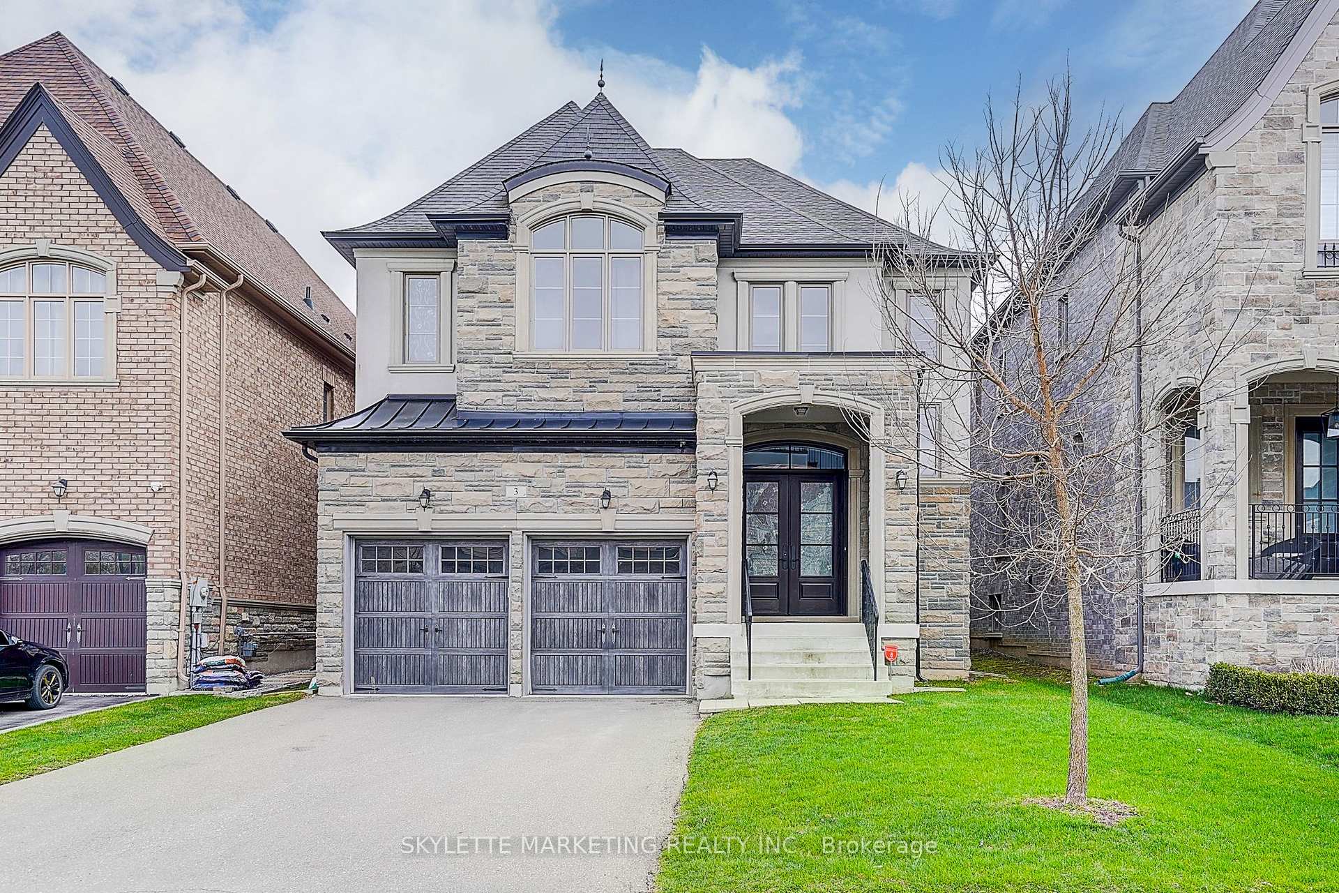 Photo 1 of 3 Lavender Valley Drive, King, King City — HOMEH
