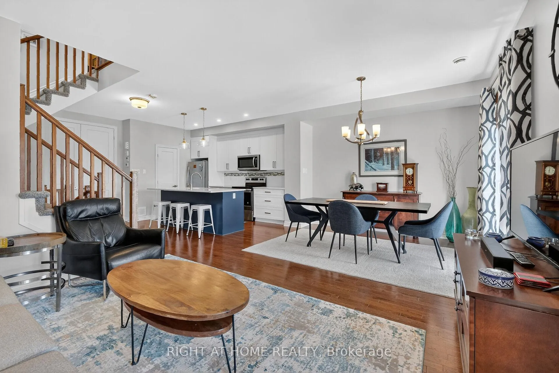 Photo 15 of 570 Labrador Crescent, Ottawa, Blossom Park/Kemp Park/Findlay Creek — HOMEH