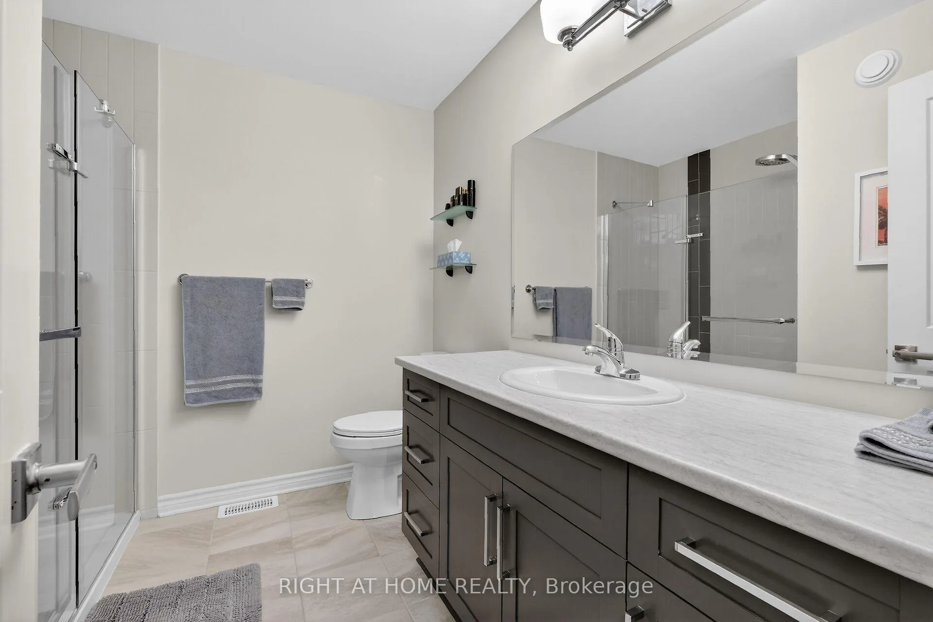 Photo 21 of 570 Labrador Crescent, Ottawa, Blossom Park/Kemp Park/Findlay Creek — HOMEH