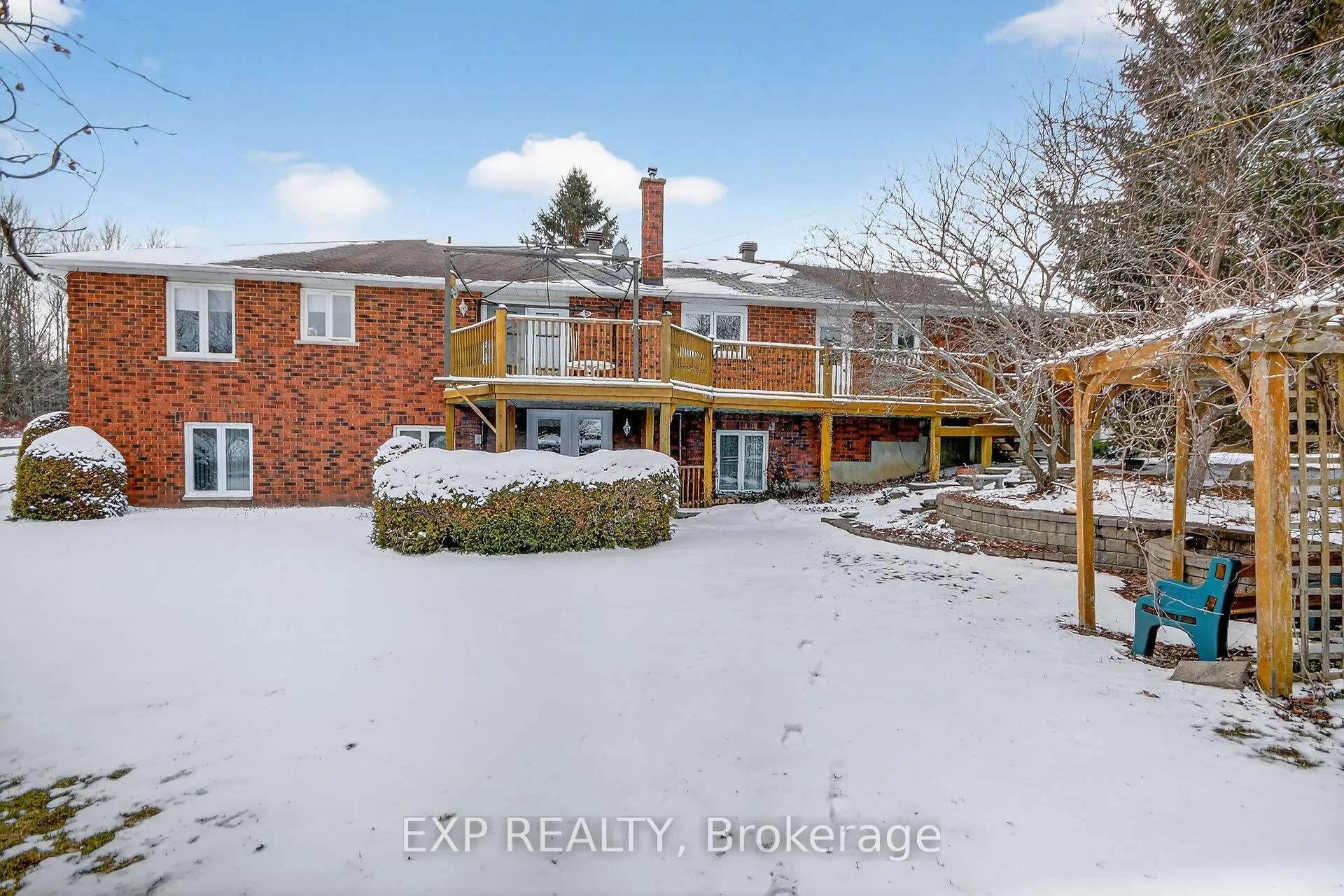 Photo 2 of 2673 Yorks Corners Road, Ottawa, Osgoode Twp (East) (Incl Kenmore) — HOMEH
