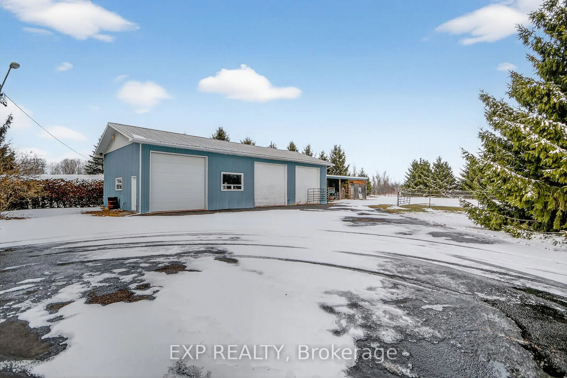 Photo 5 of 2673 Yorks Corners Road, Ottawa, Osgoode Twp (East) (Incl Kenmore) — HOMEH