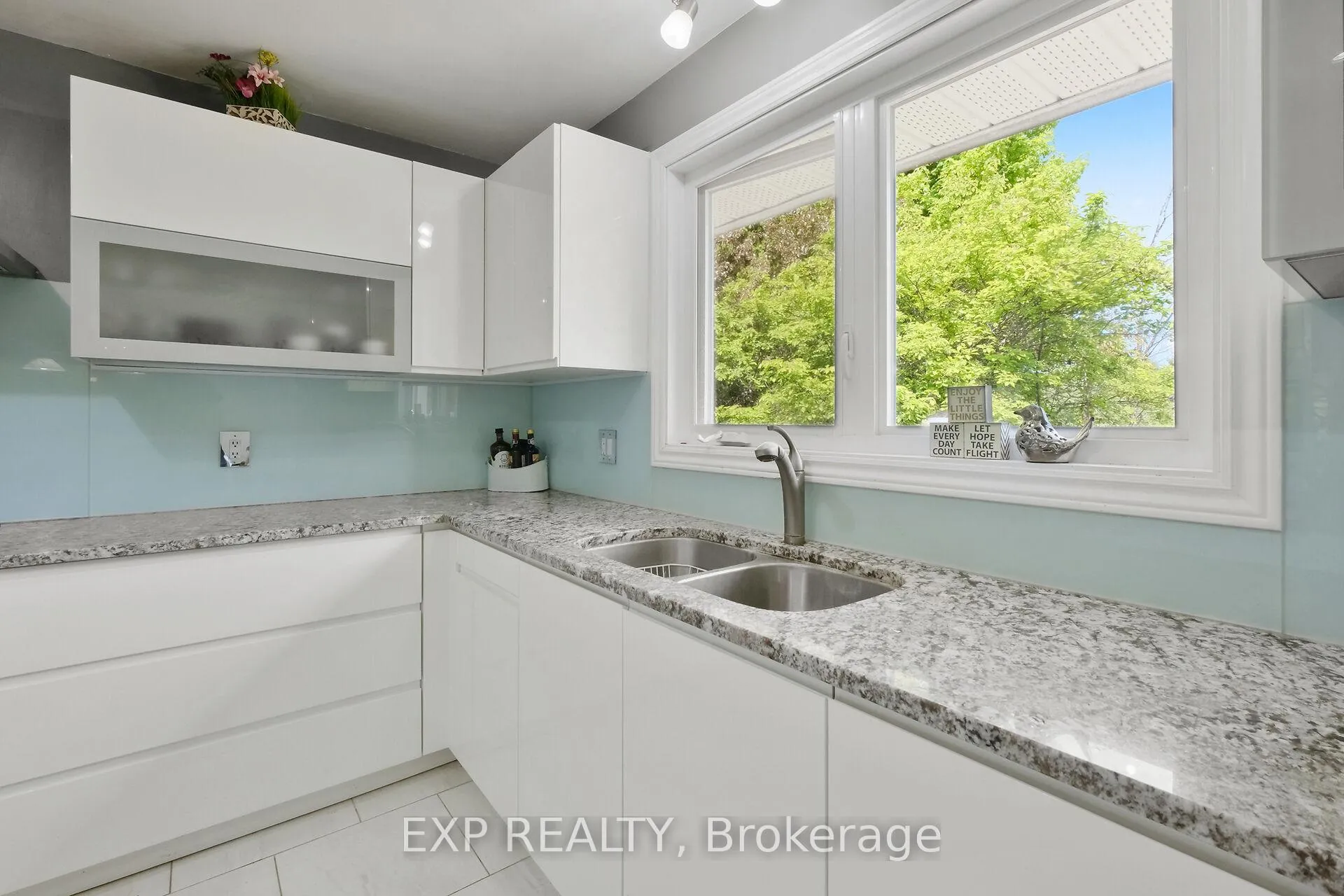 Photo 11 of 2673 Yorks Corners Road, Ottawa, Osgoode Twp (East) (Incl Kenmore) — HOMEH