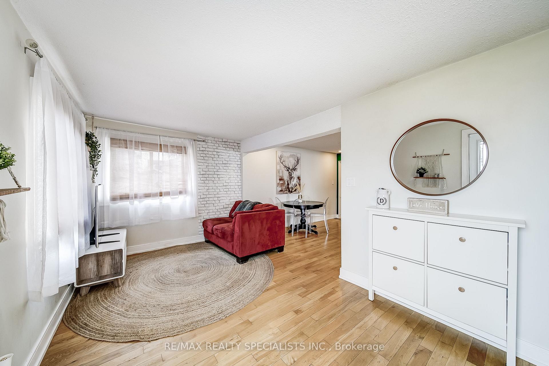 Photo 10 of 404 Limerick Street, Innisfil, Rural Innisfil — HOMEH