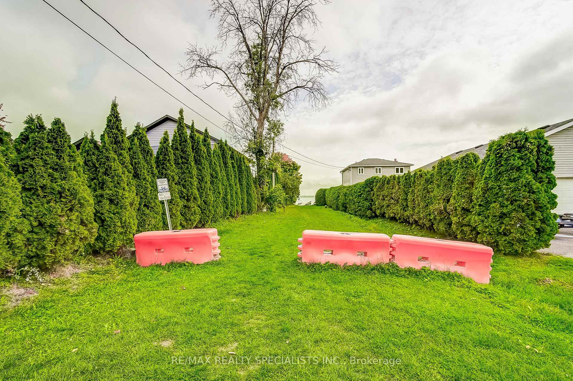 Photo 40 of 404 Limerick Street, Innisfil, Rural Innisfil — HOMEH