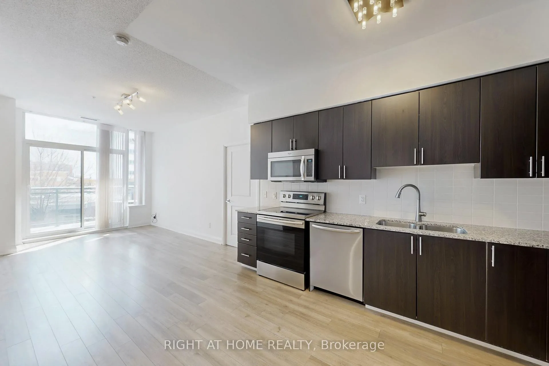 Photo 11 of 95 North Park Road, Vaughan, Beverley Glen — HOMEH