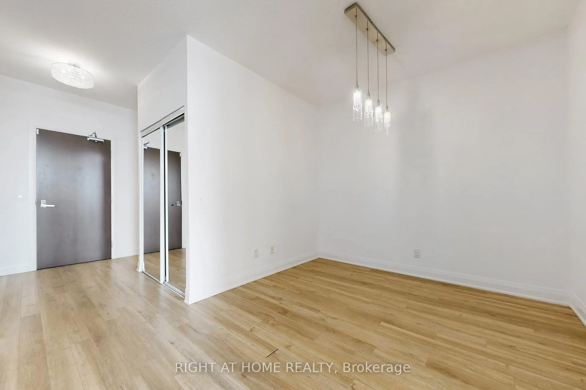 Photo 13 of 95 North Park Road, Vaughan, Beverley Glen — HOMEH