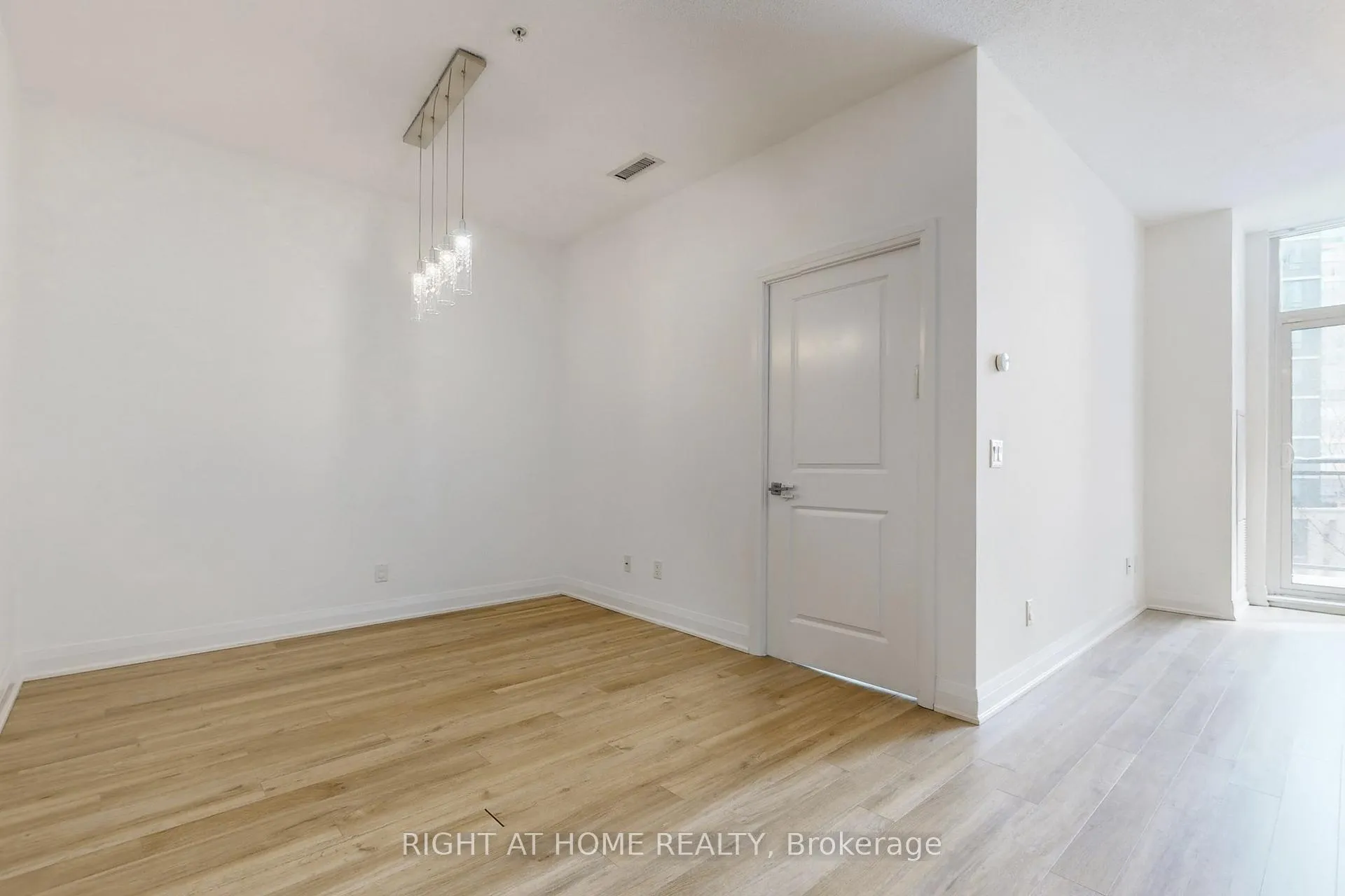 Photo 14 of 95 North Park Road, Vaughan, Beverley Glen — HOMEH