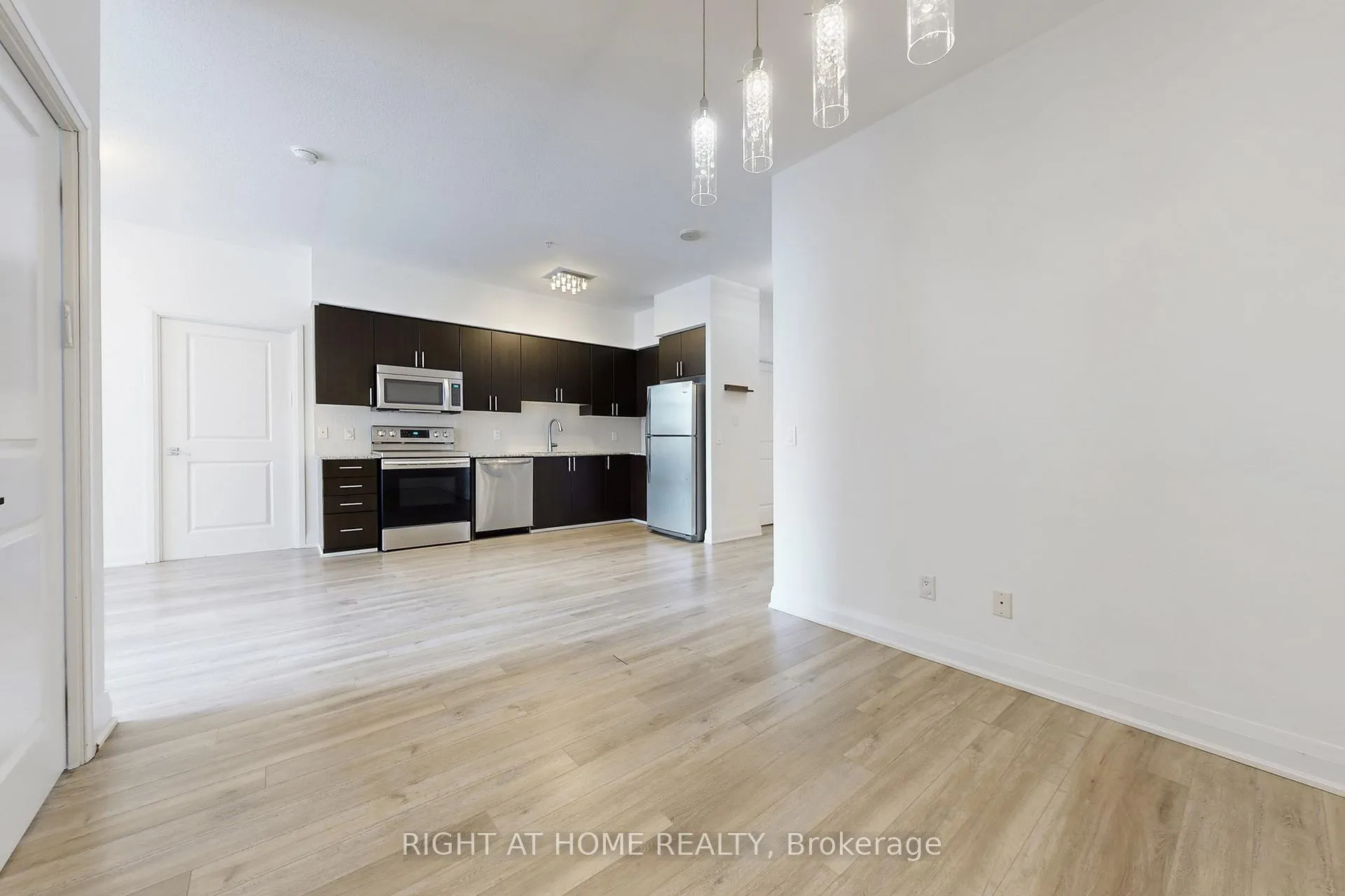 Photo 16 of 95 North Park Road, Vaughan, Beverley Glen — HOMEH