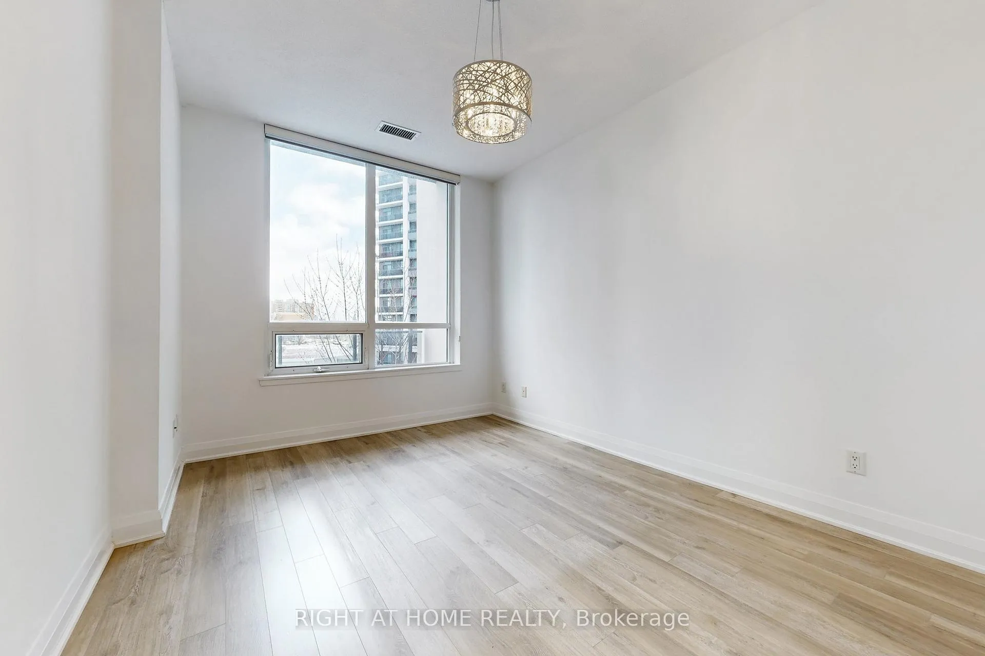 Photo 17 of 95 North Park Road, Vaughan, Beverley Glen — HOMEH