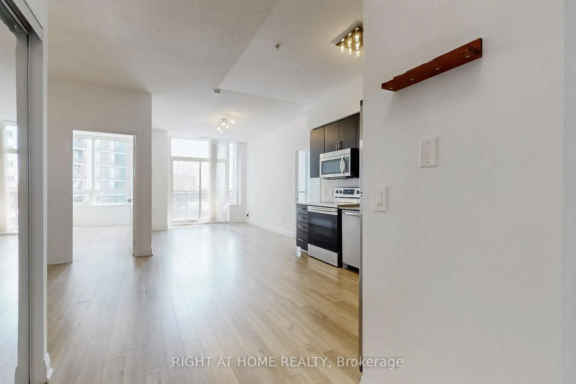 Photo 32 of 95 North Park Road, Vaughan, Beverley Glen — HOMEH