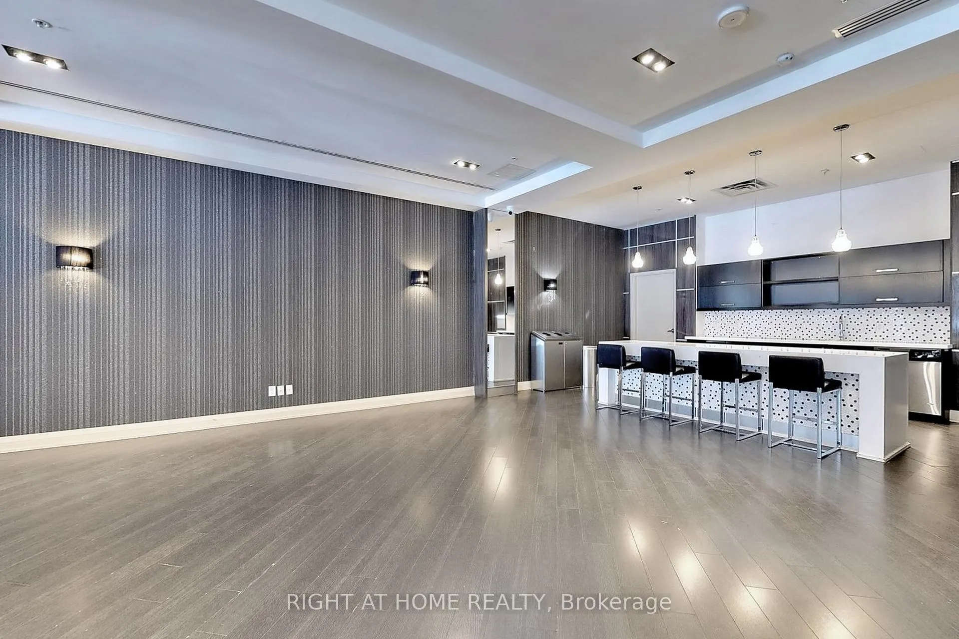 Photo 42 of 95 North Park Road, Vaughan, Beverley Glen — HOMEH