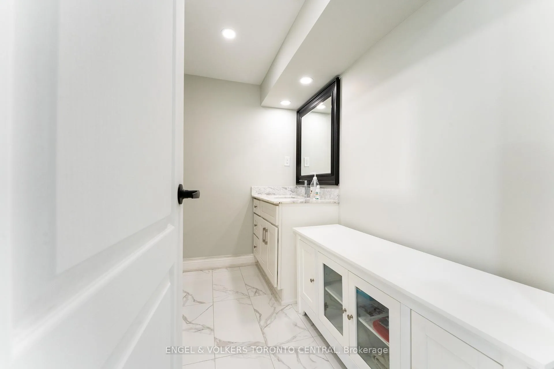 Photo 3 of Unit BSMT, 767 Phillip Murray Avenue, Oshawa, Lakeview — HOMEH