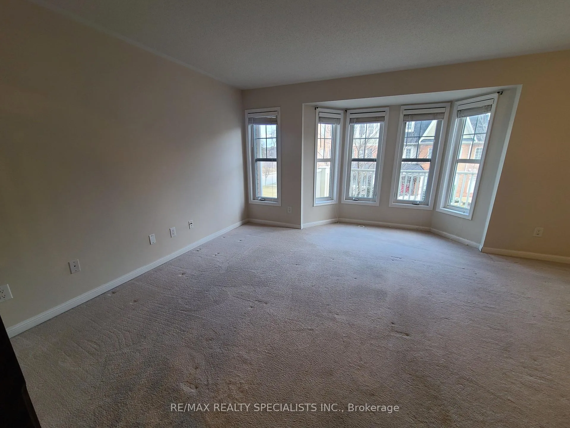 Photo 12 of 946 Brassard Circle, Milton, Willmott — HOMEH