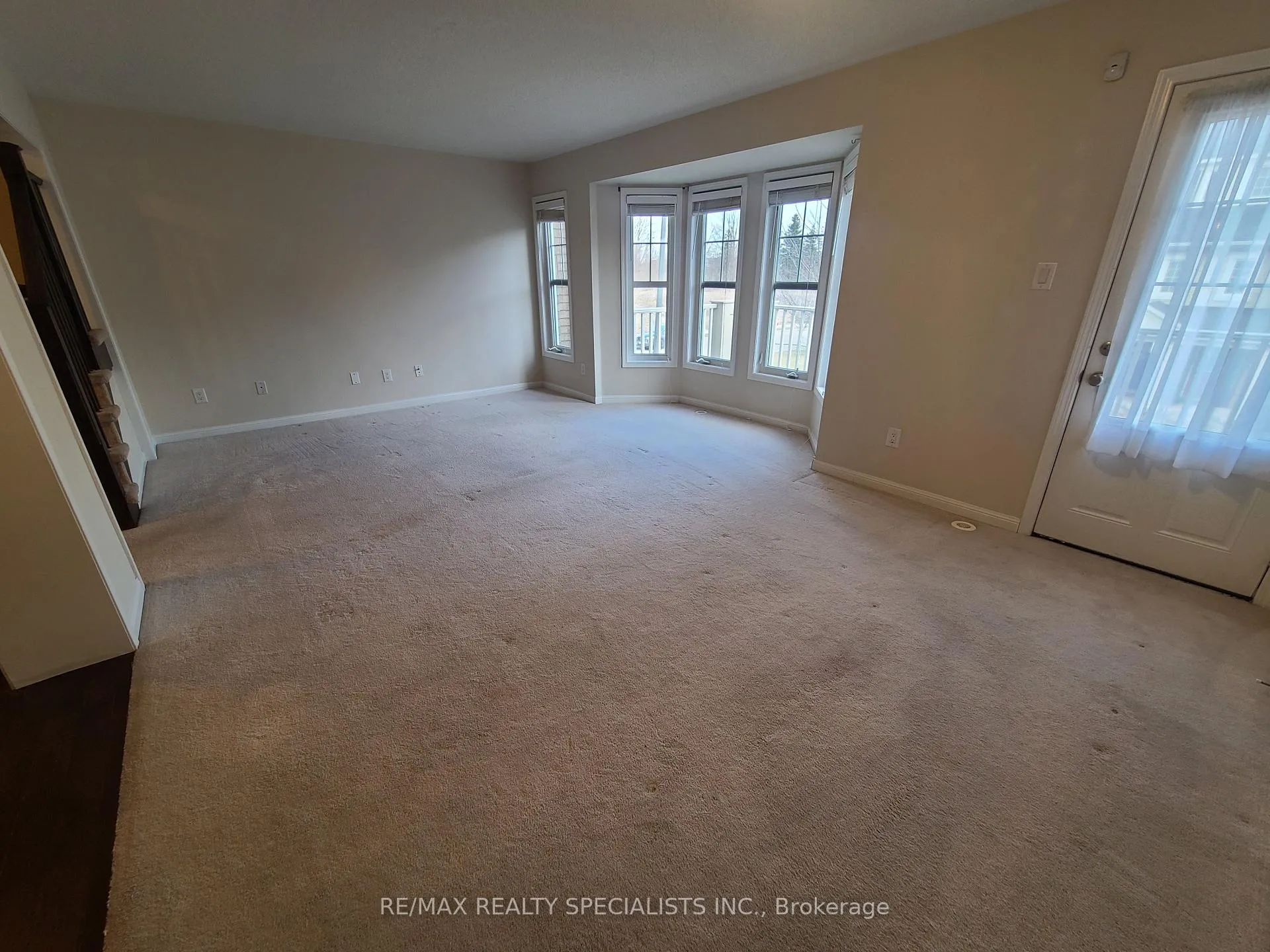 Photo 14 of 946 Brassard Circle, Milton, Willmott — HOMEH