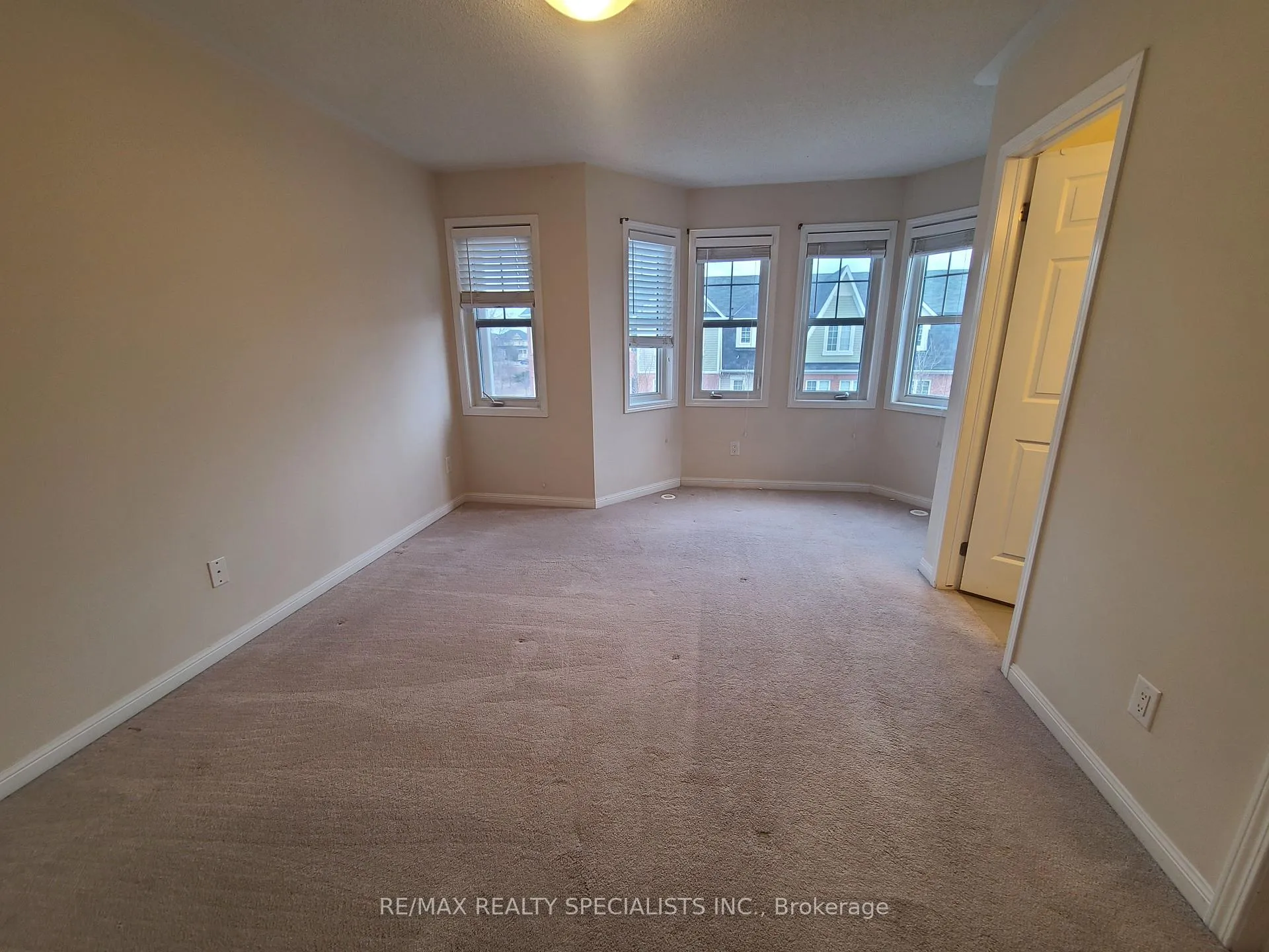 Photo 28 of 946 Brassard Circle, Milton, Willmott — HOMEH
