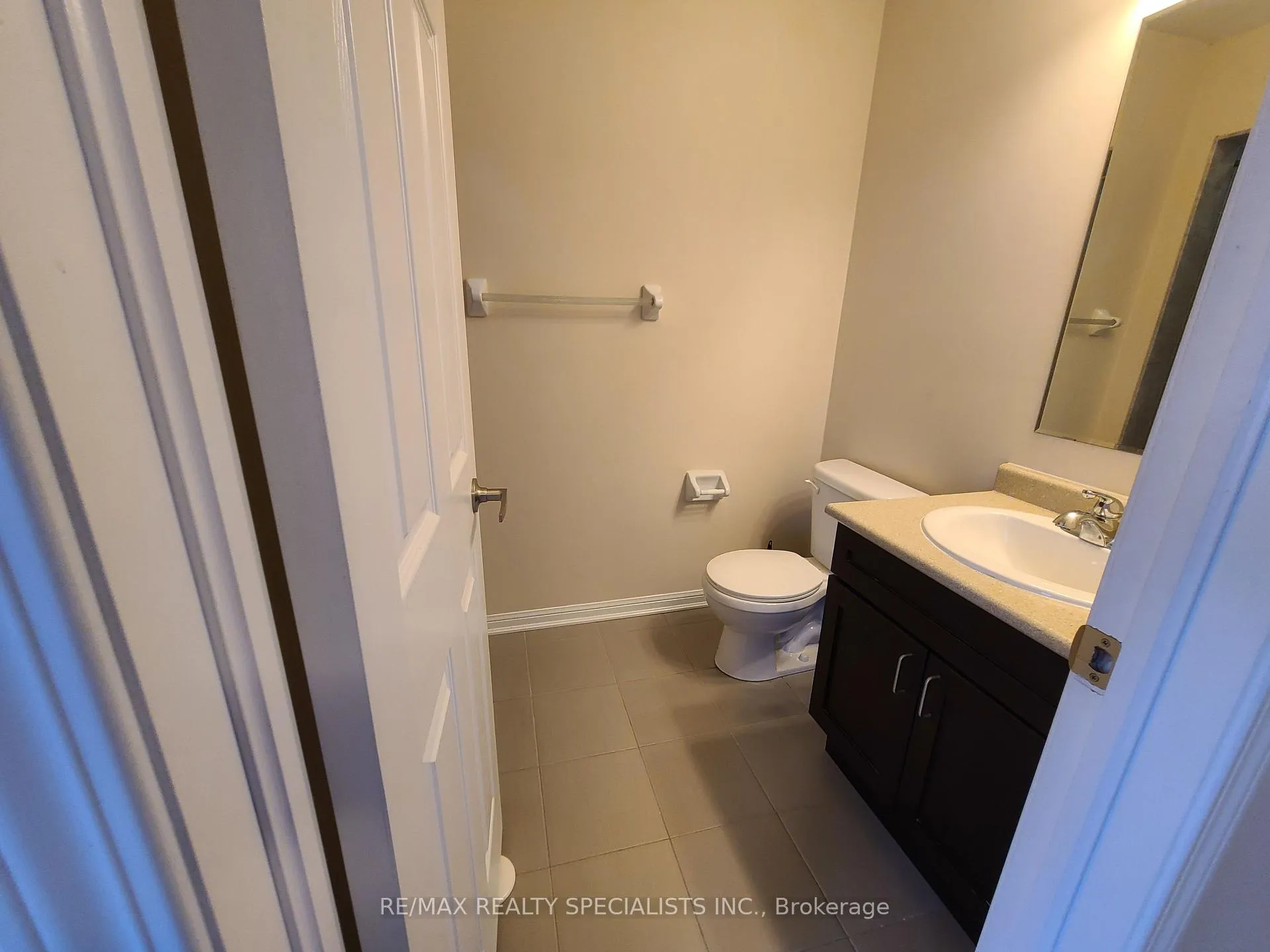 Photo 31 of 946 Brassard Circle, Milton, Willmott — HOMEH