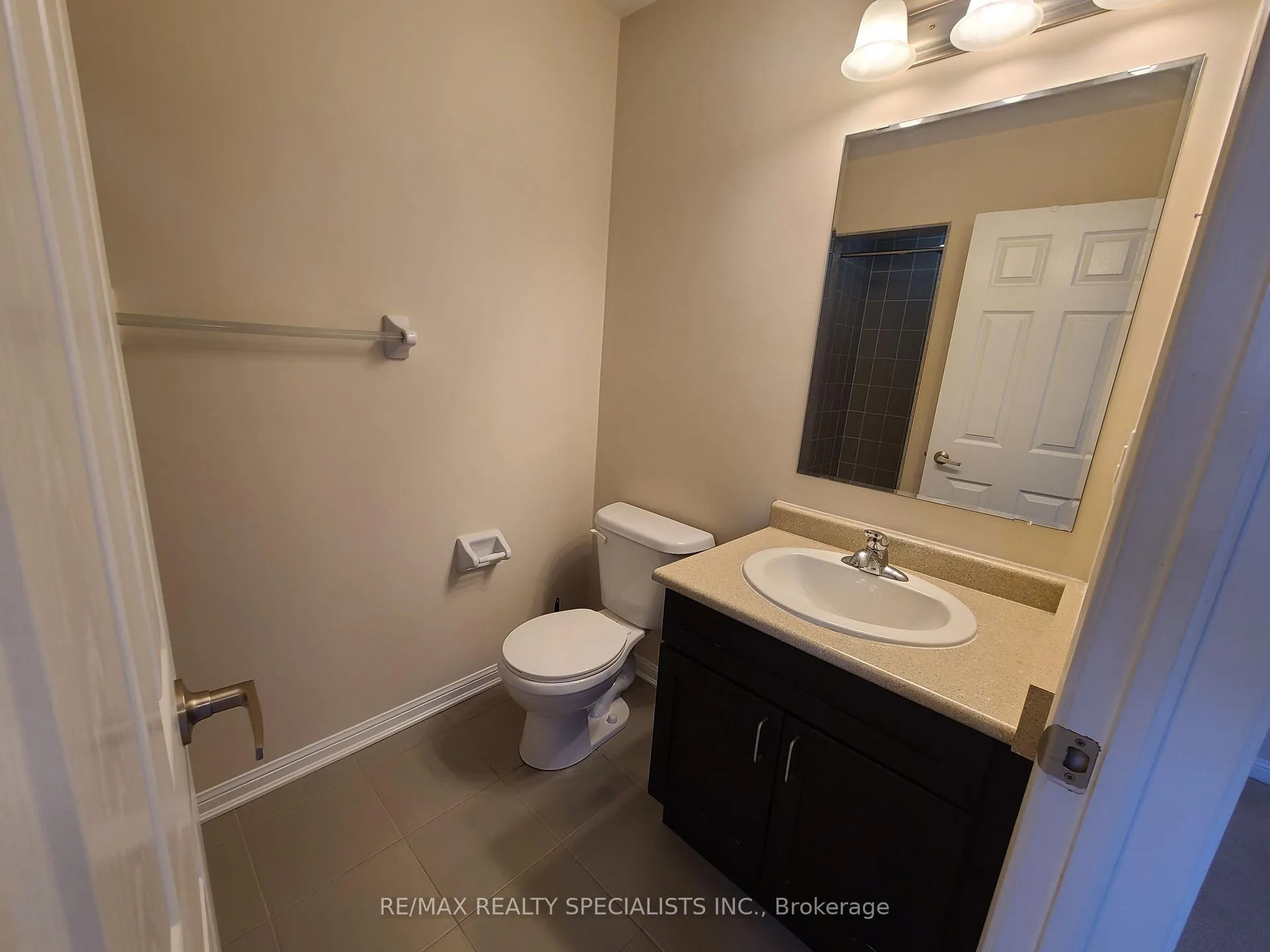 Photo 32 of 946 Brassard Circle, Milton, Willmott — HOMEH