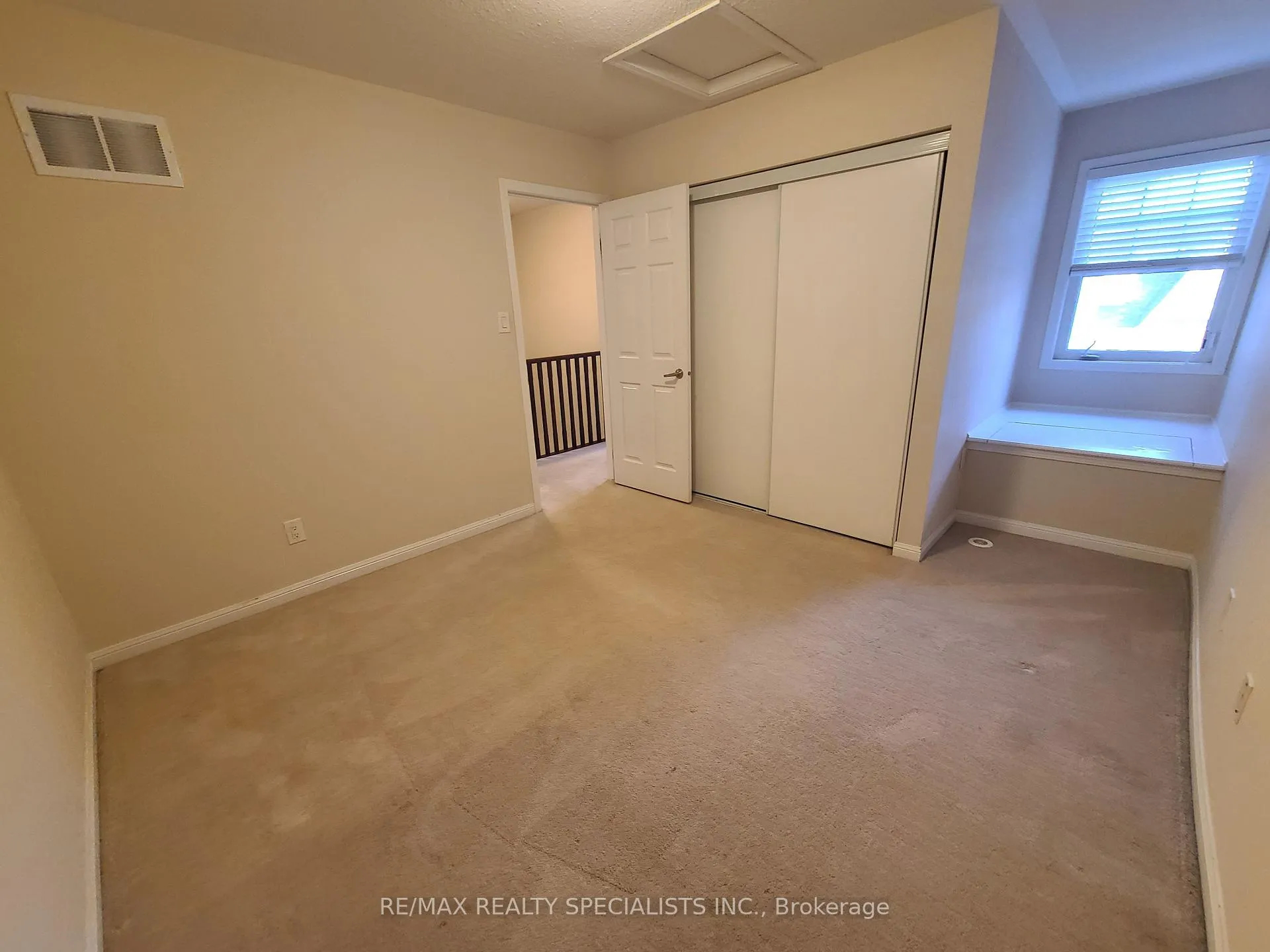 Photo 38 of 946 Brassard Circle, Milton, Willmott — HOMEH
