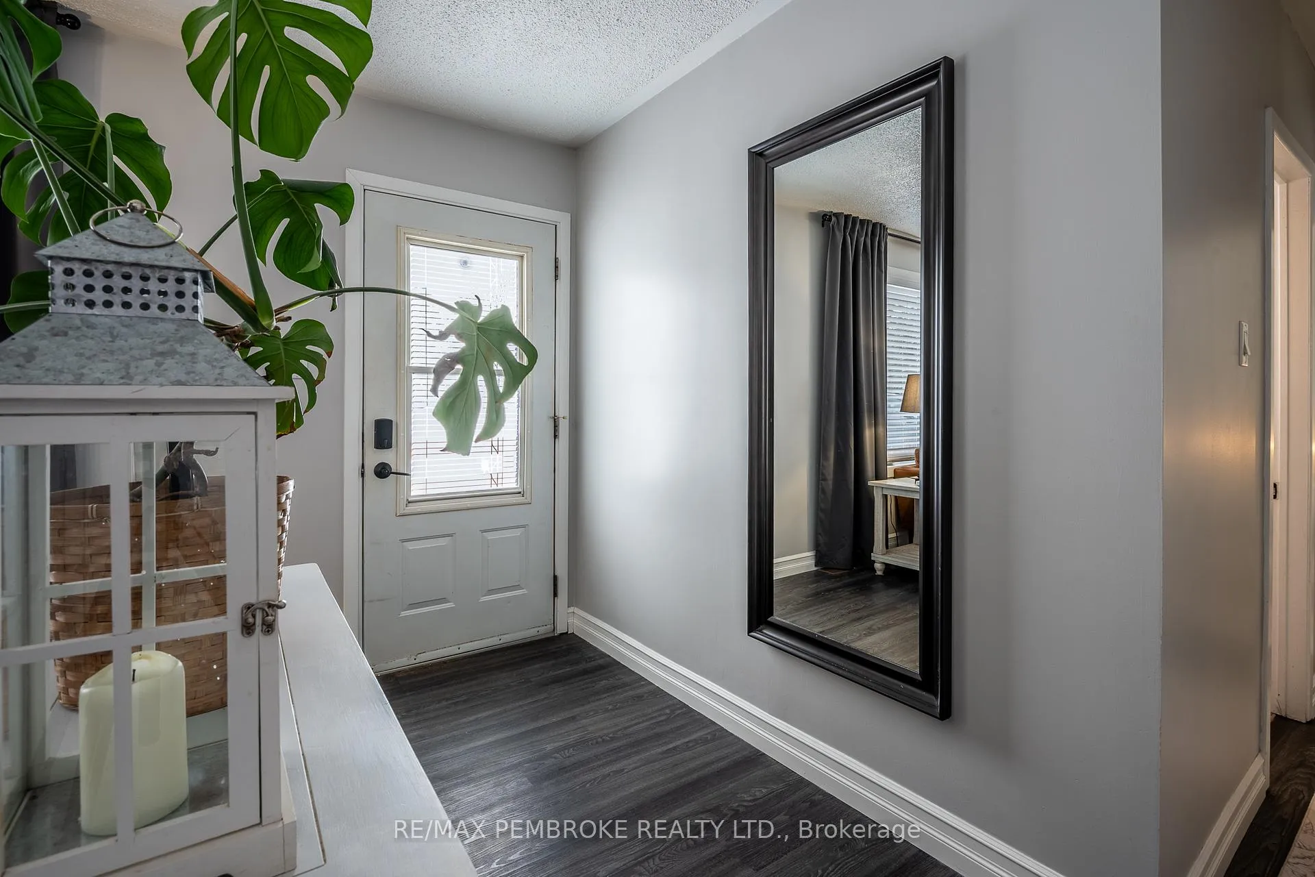 Photo 10 of 11 Michael Crescent, Petawawa — HOMEH