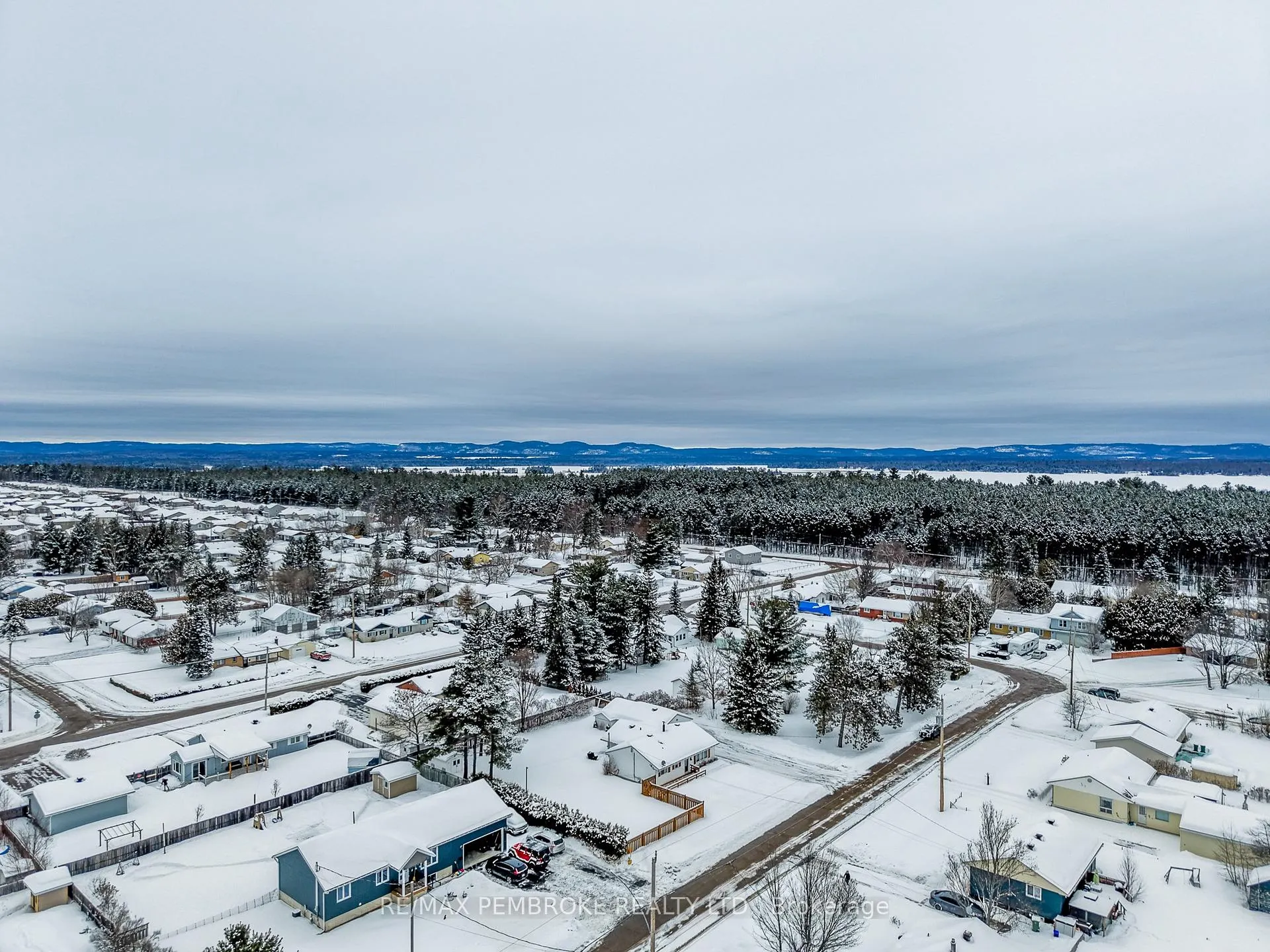 Photo 44 of 11 Michael Crescent, Petawawa — HOMEH