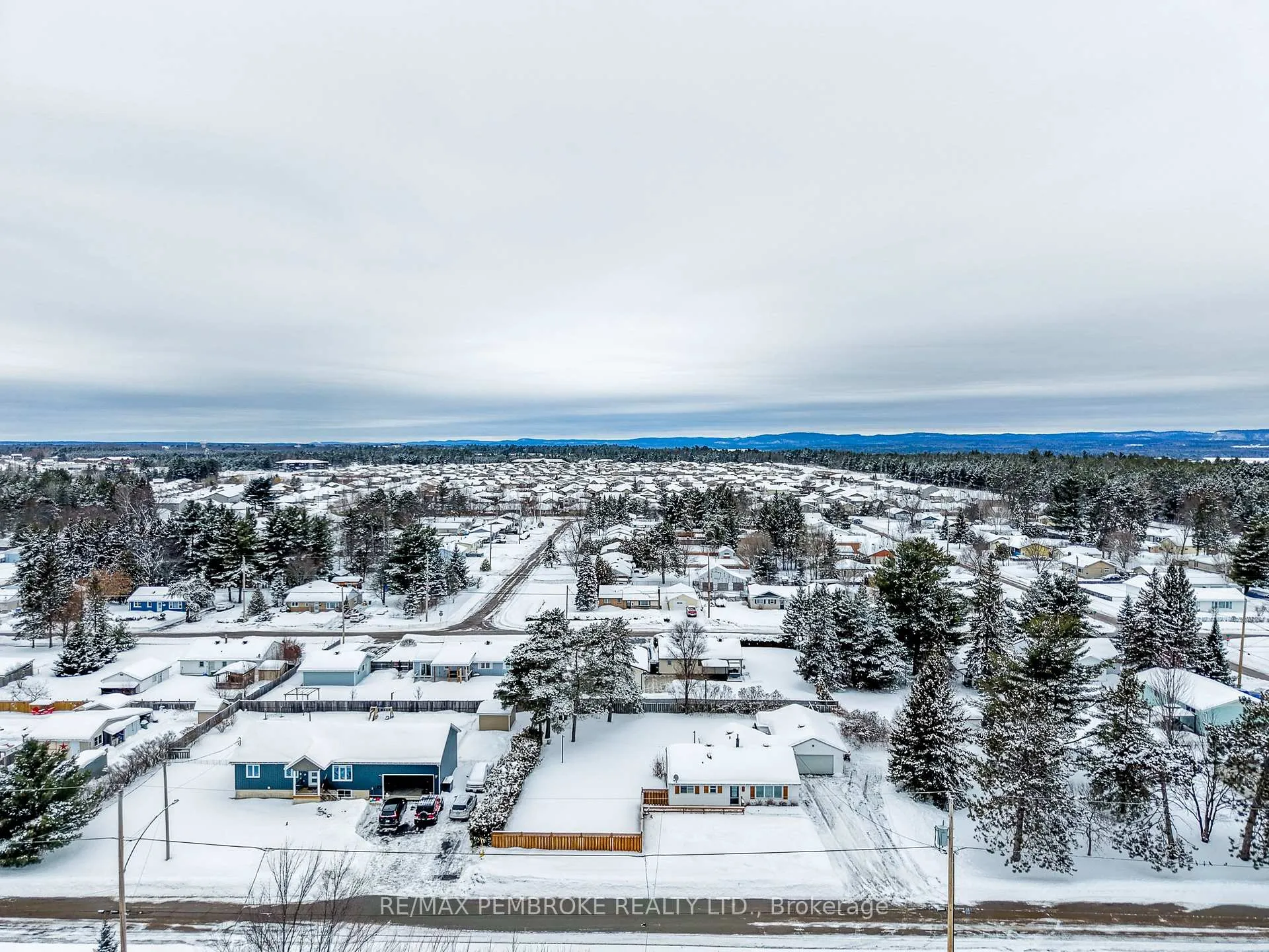 Photo 45 of 11 Michael Crescent, Petawawa — HOMEH