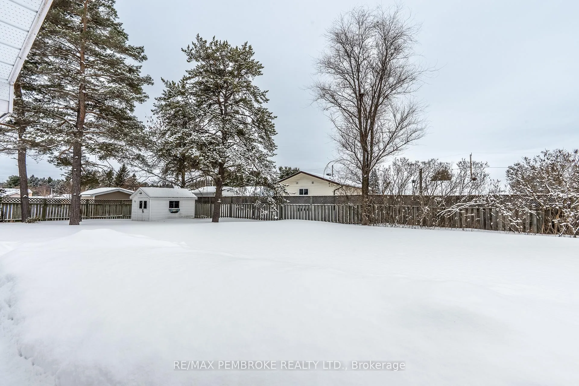 Photo 47 of 11 Michael Crescent, Petawawa — HOMEH