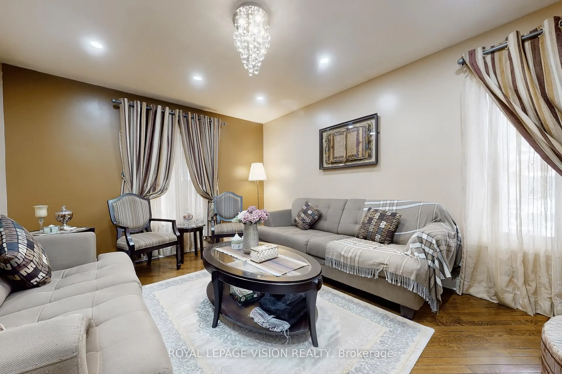 Photo 3 of 1855 Ashford Drive, Pickering, Village East — HOMEH