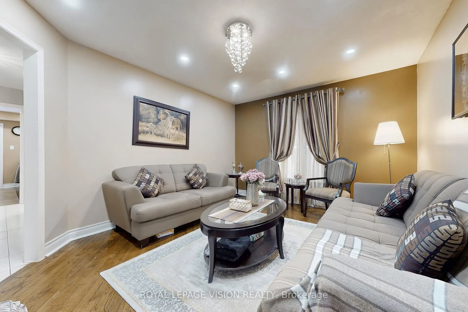 Photo 4 of 1855 Ashford Drive, Pickering, Village East — HOMEH