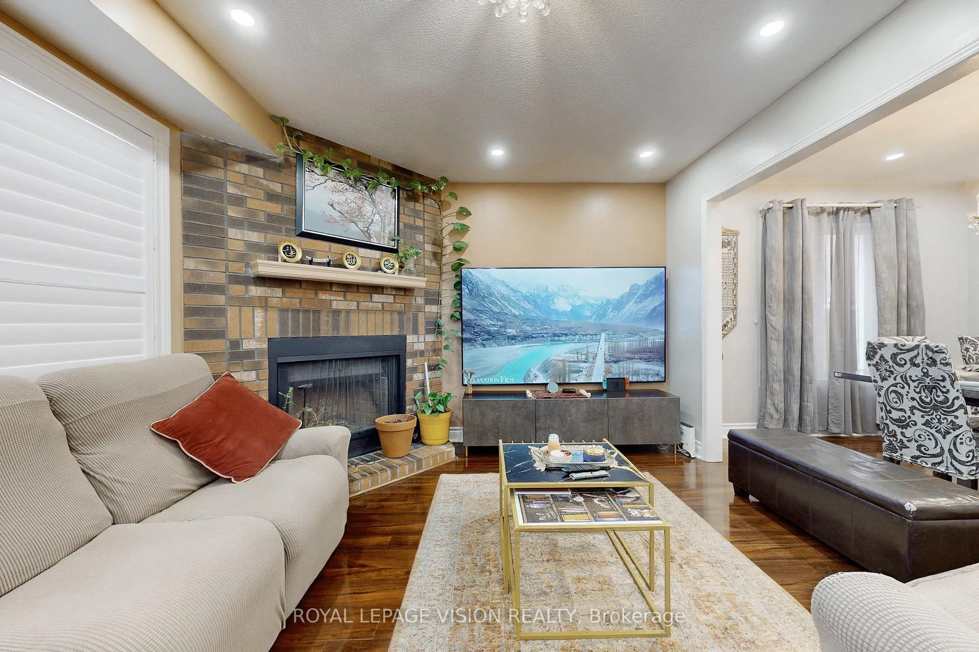 Photo 10 of 1855 Ashford Drive, Pickering, Village East — HOMEH