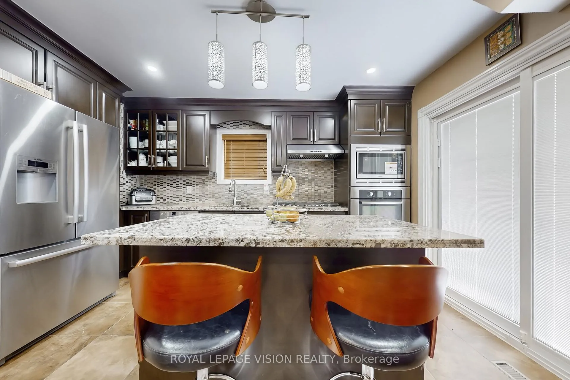 Photo 12 of 1855 Ashford Drive, Pickering, Village East — HOMEH