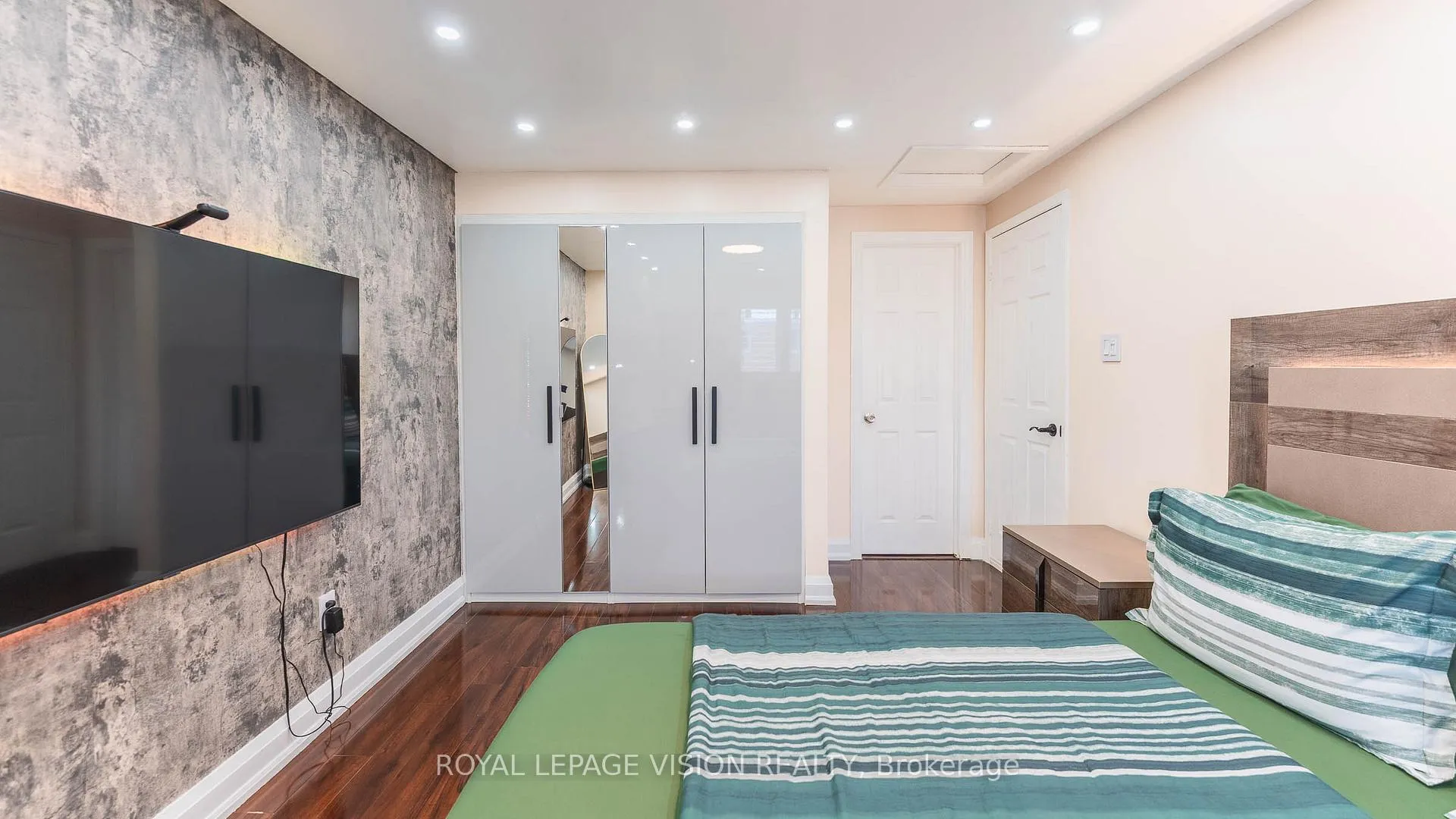 Photo 23 of 1855 Ashford Drive, Pickering, Village East — HOMEH