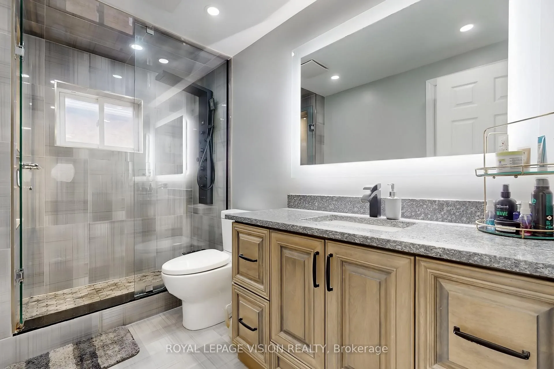 Photo 27 of 1855 Ashford Drive, Pickering, Village East — HOMEH