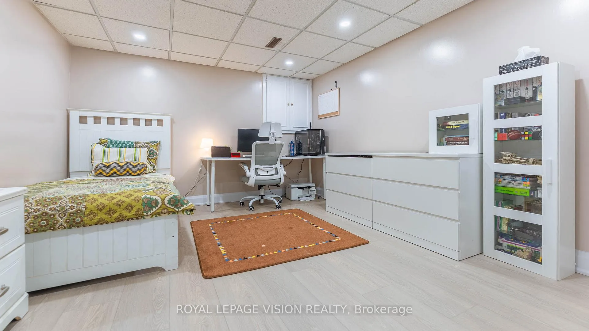 Photo 33 of 1855 Ashford Drive, Pickering, Village East — HOMEH