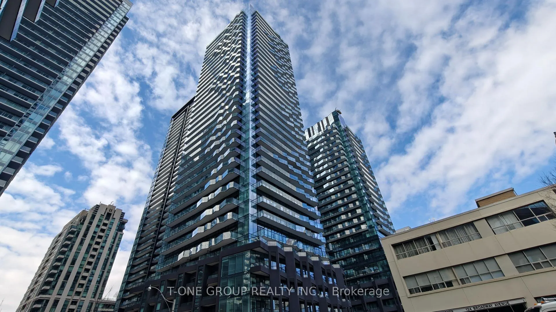 Photo 2 of Unit 3111, 110 Broadway Avenue, Toronto, Mount Pleasant West — HOMEH
