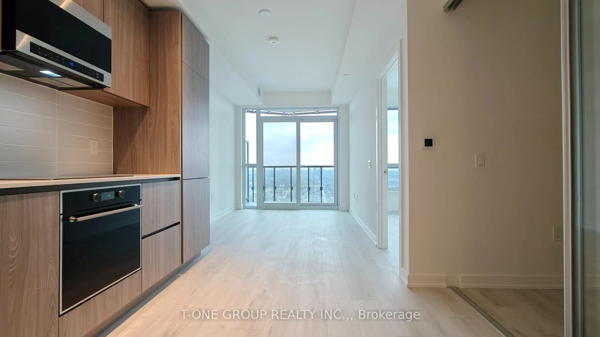 Photo 6 of Unit 3111, 110 Broadway Avenue, Toronto, Mount Pleasant West — HOMEH