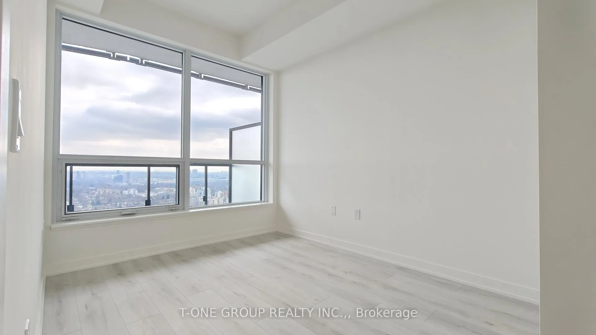 Photo 9 of Unit 3111, 110 Broadway Avenue, Toronto, Mount Pleasant West — HOMEH