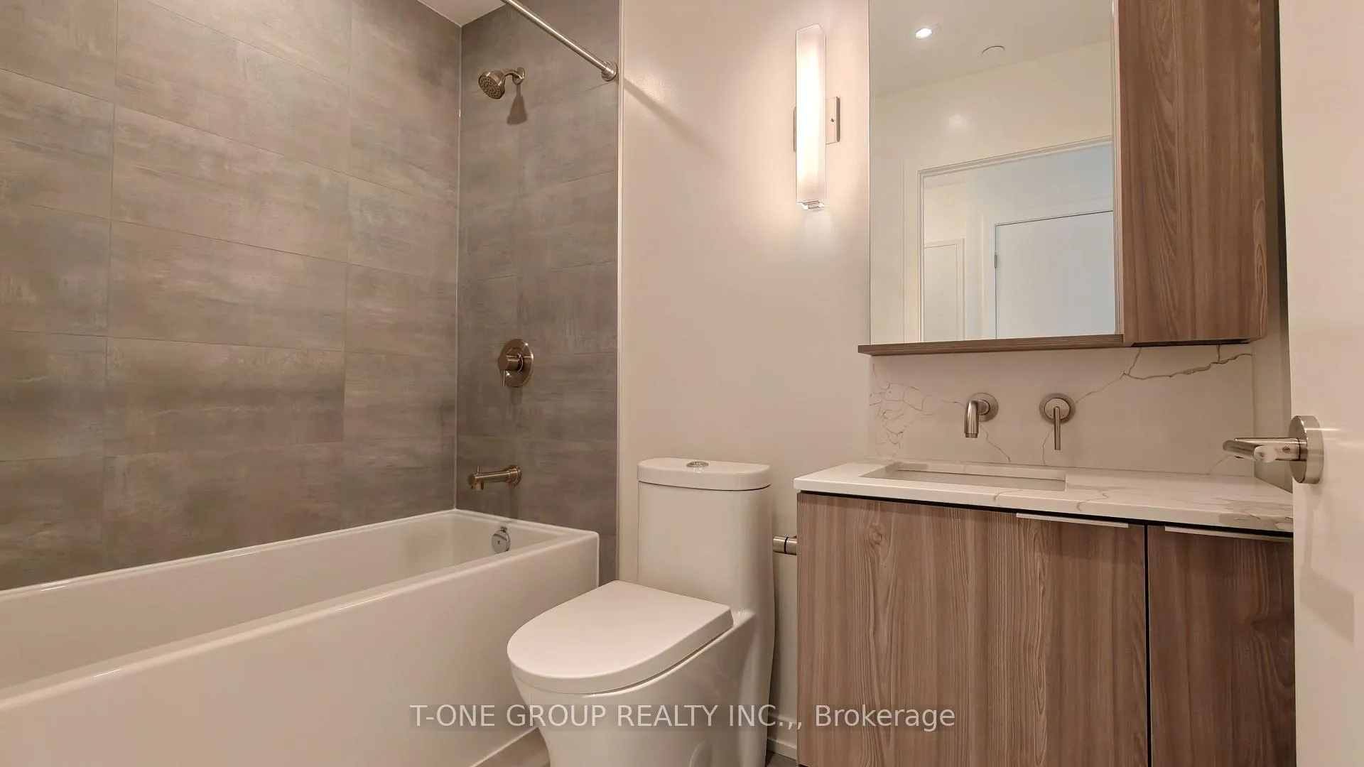 Photo 12 of Unit 3111, 110 Broadway Avenue, Toronto, Mount Pleasant West — HOMEH
