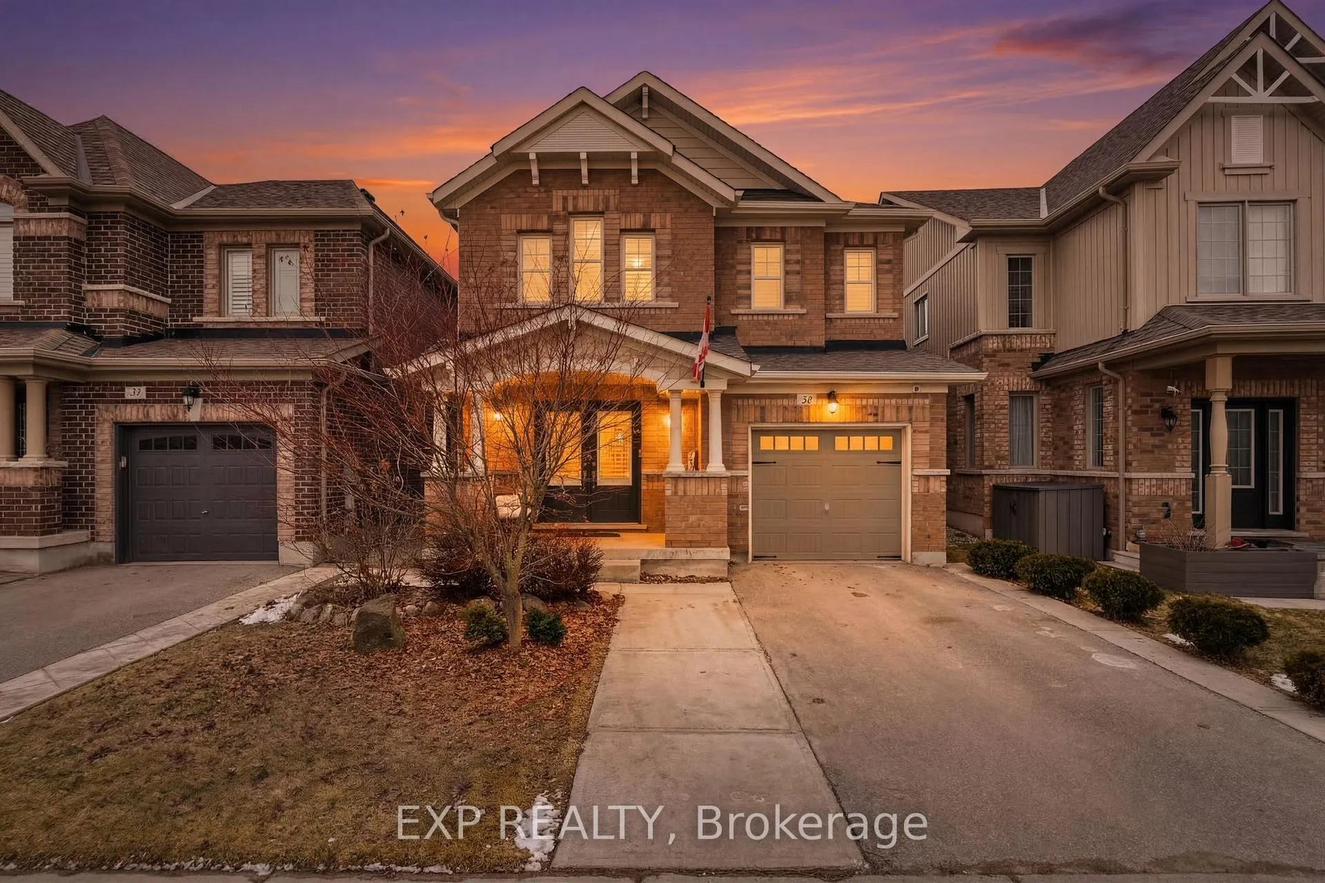 Photo 1 of 44 Willoughby Way, New Tecumseth, Alliston — HOMEH