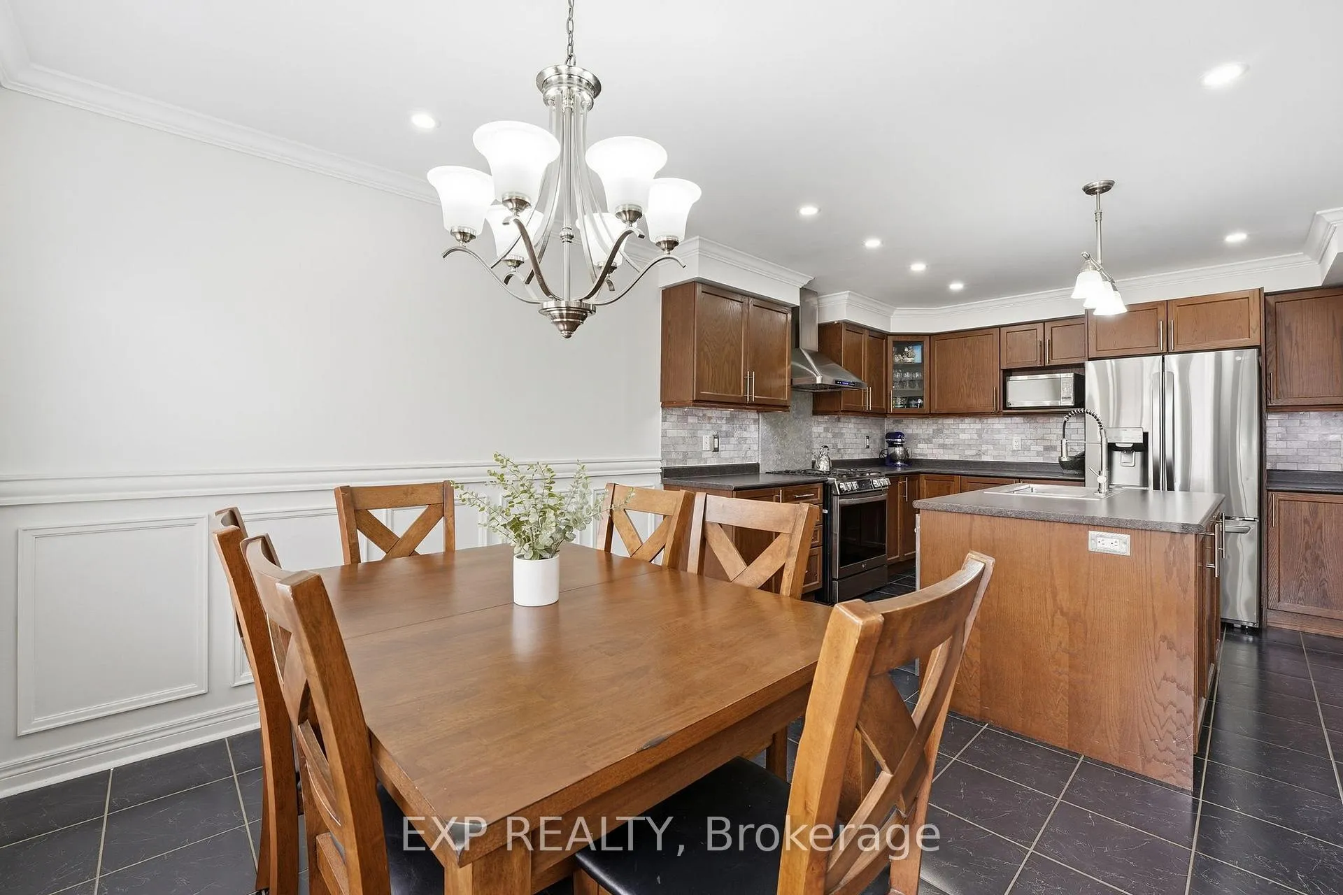 Photo 7 of 44 Willoughby Way, New Tecumseth, Alliston — HOMEH