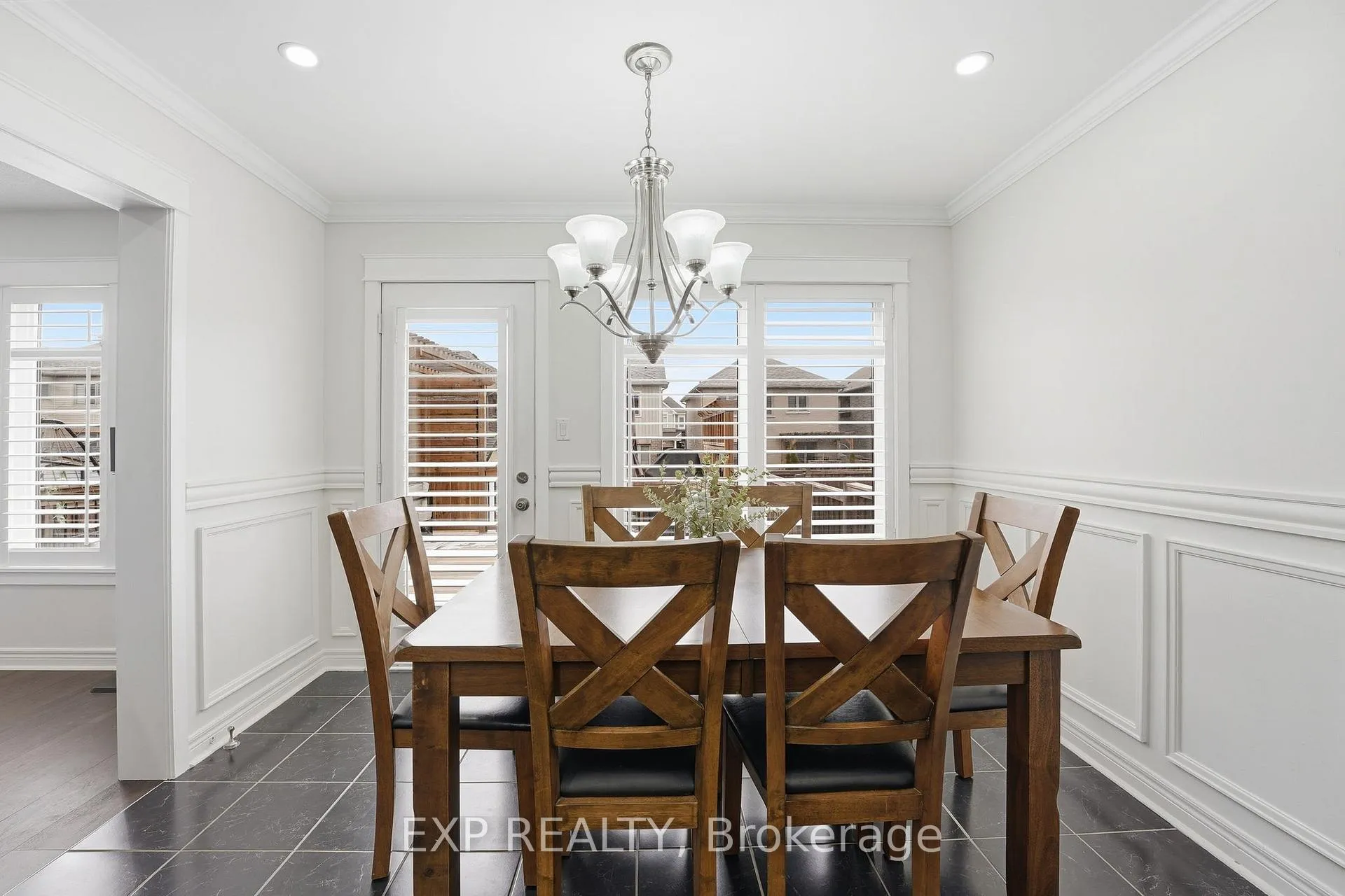 Photo 9 of 44 Willoughby Way, New Tecumseth, Alliston — HOMEH