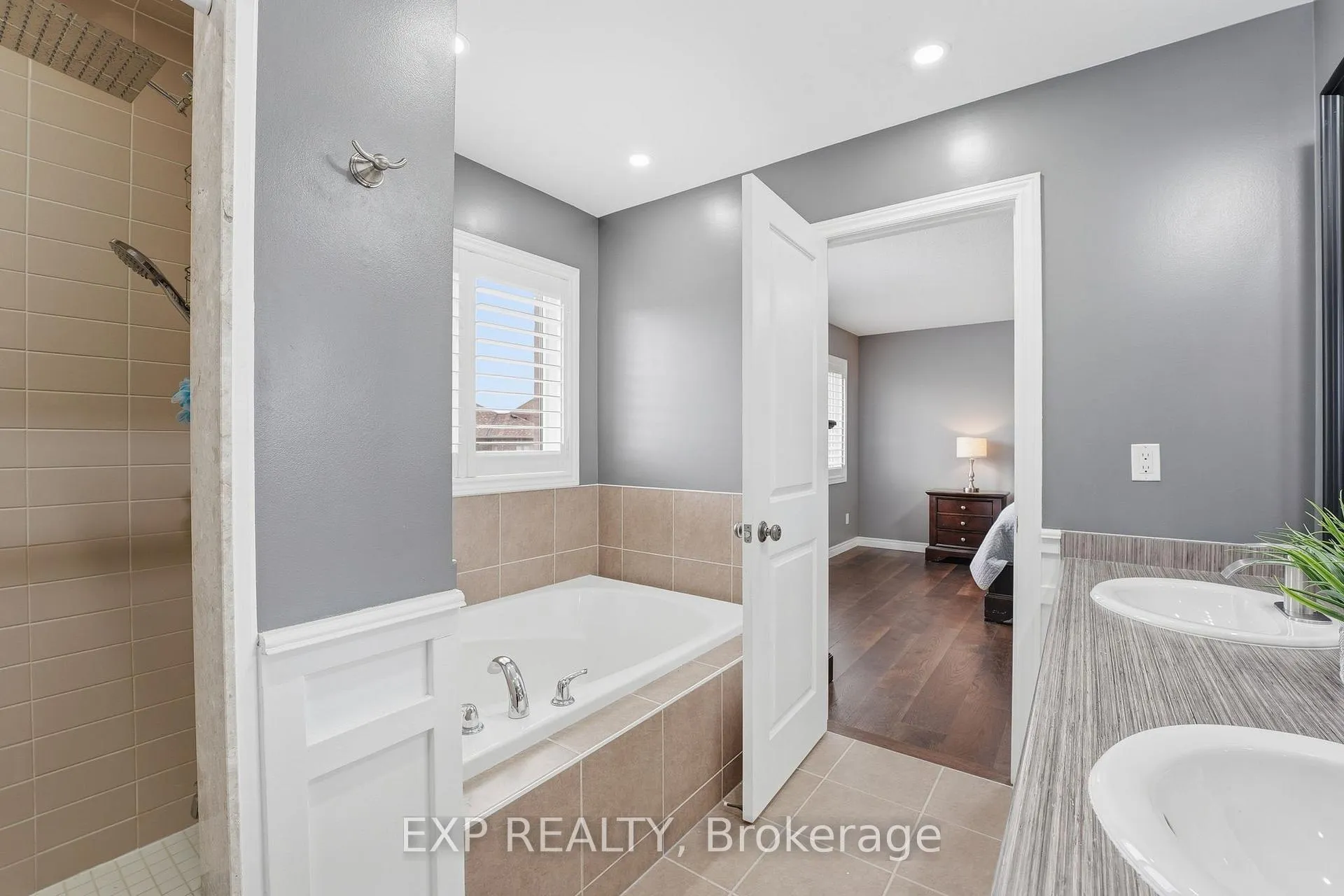 Photo 15 of 44 Willoughby Way, New Tecumseth, Alliston — HOMEH