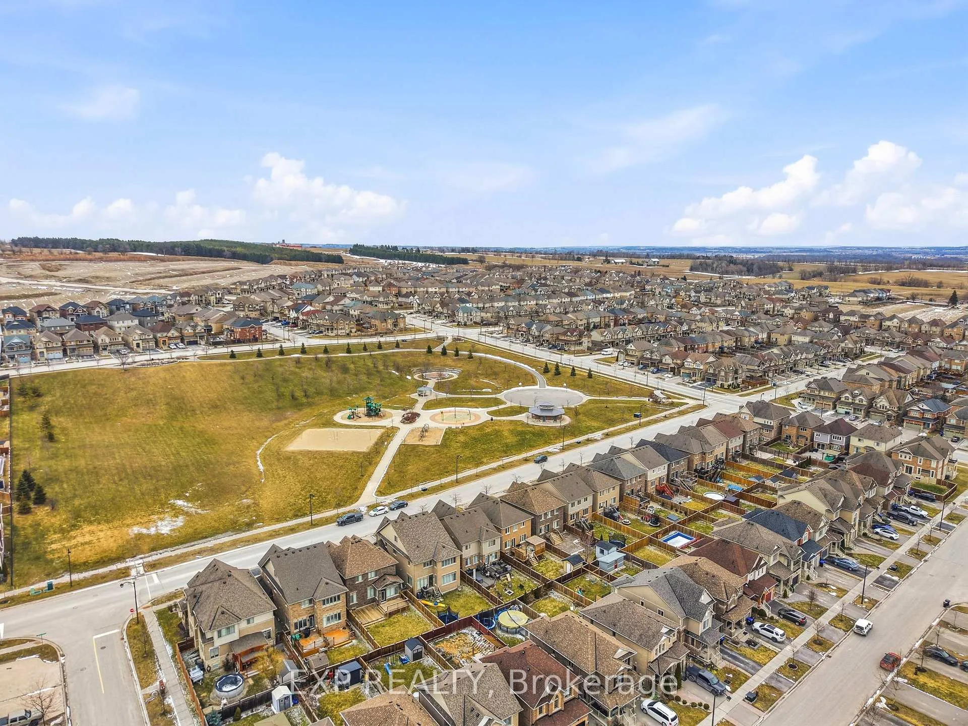Photo 31 of 44 Willoughby Way, New Tecumseth, Alliston — HOMEH