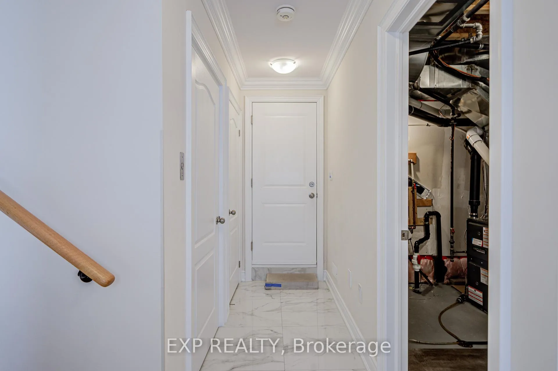 Photo 5 of 92 William Saville Street, Markham, Unionville — HOMEH