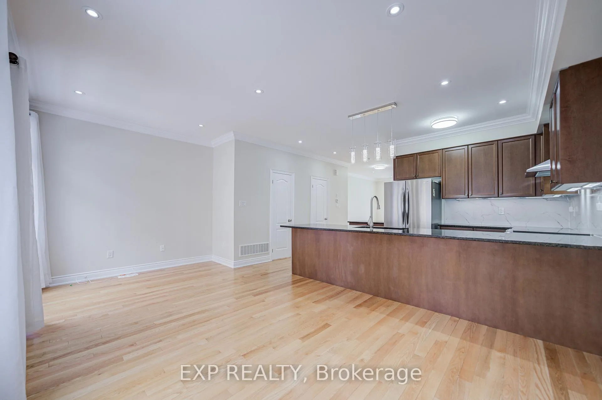 Photo 15 of 92 William Saville Street, Markham, Unionville — HOMEH
