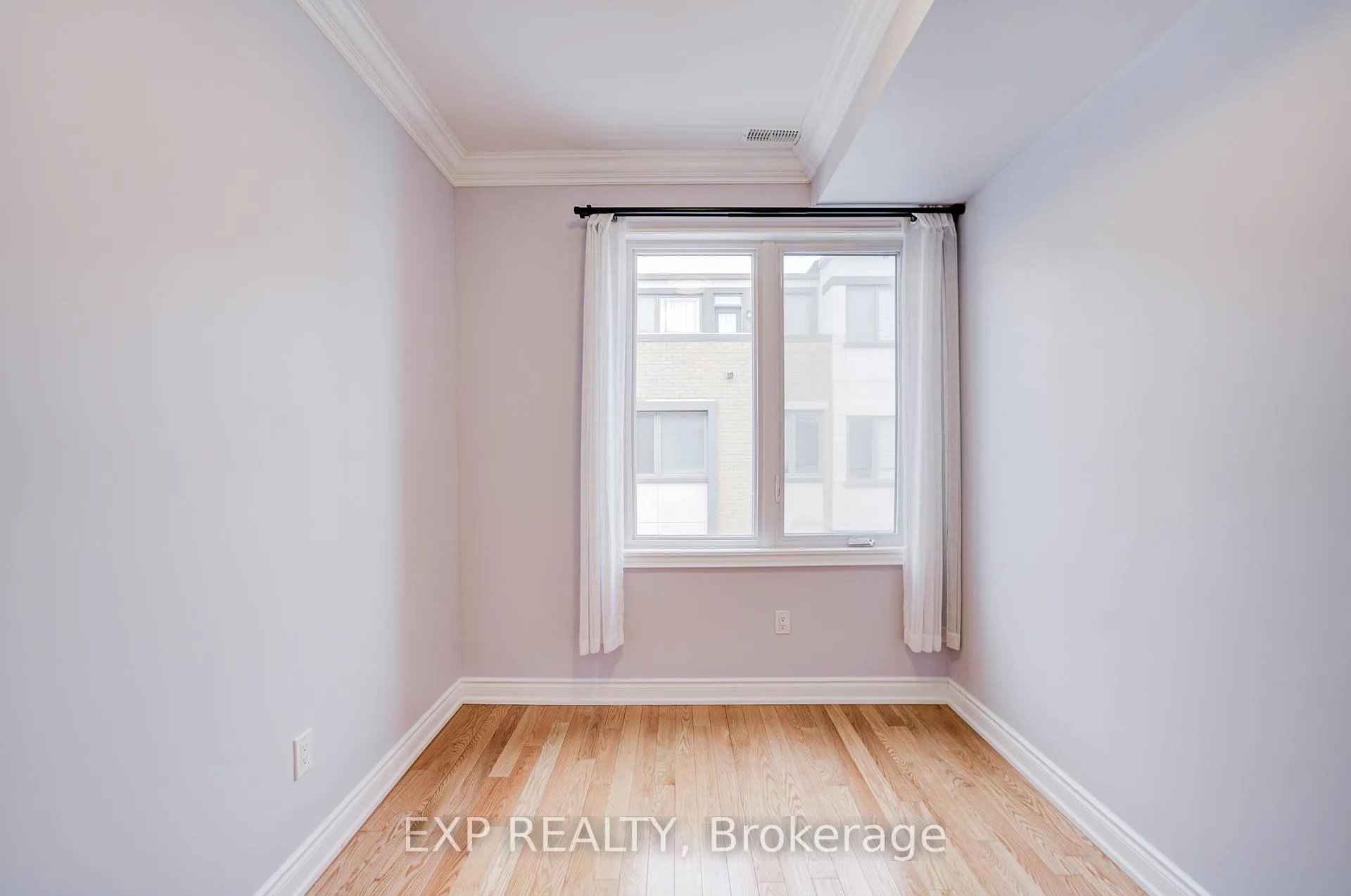 Photo 26 of 92 William Saville Street, Markham, Unionville — HOMEH